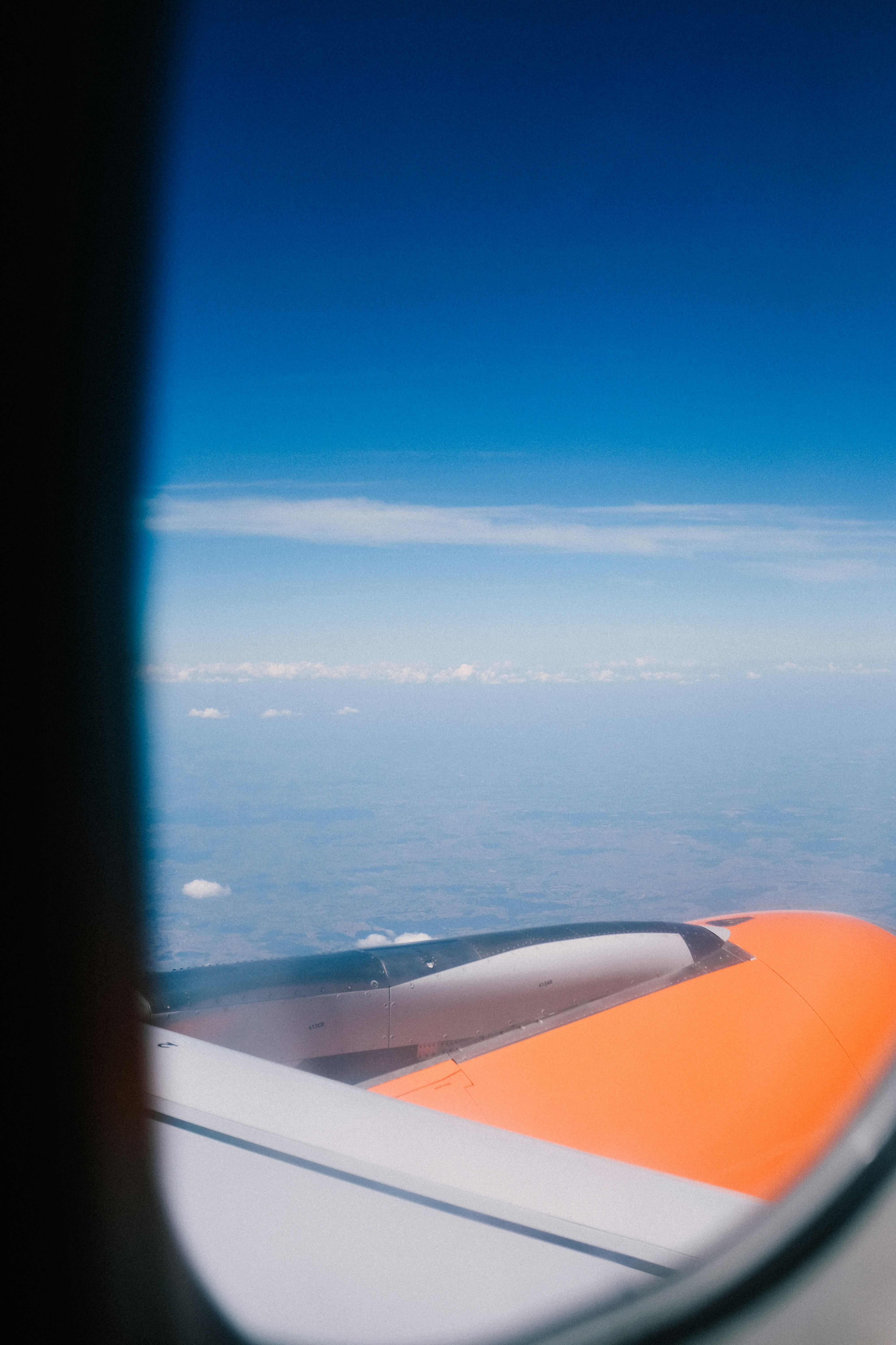 Photo by adrienolichon