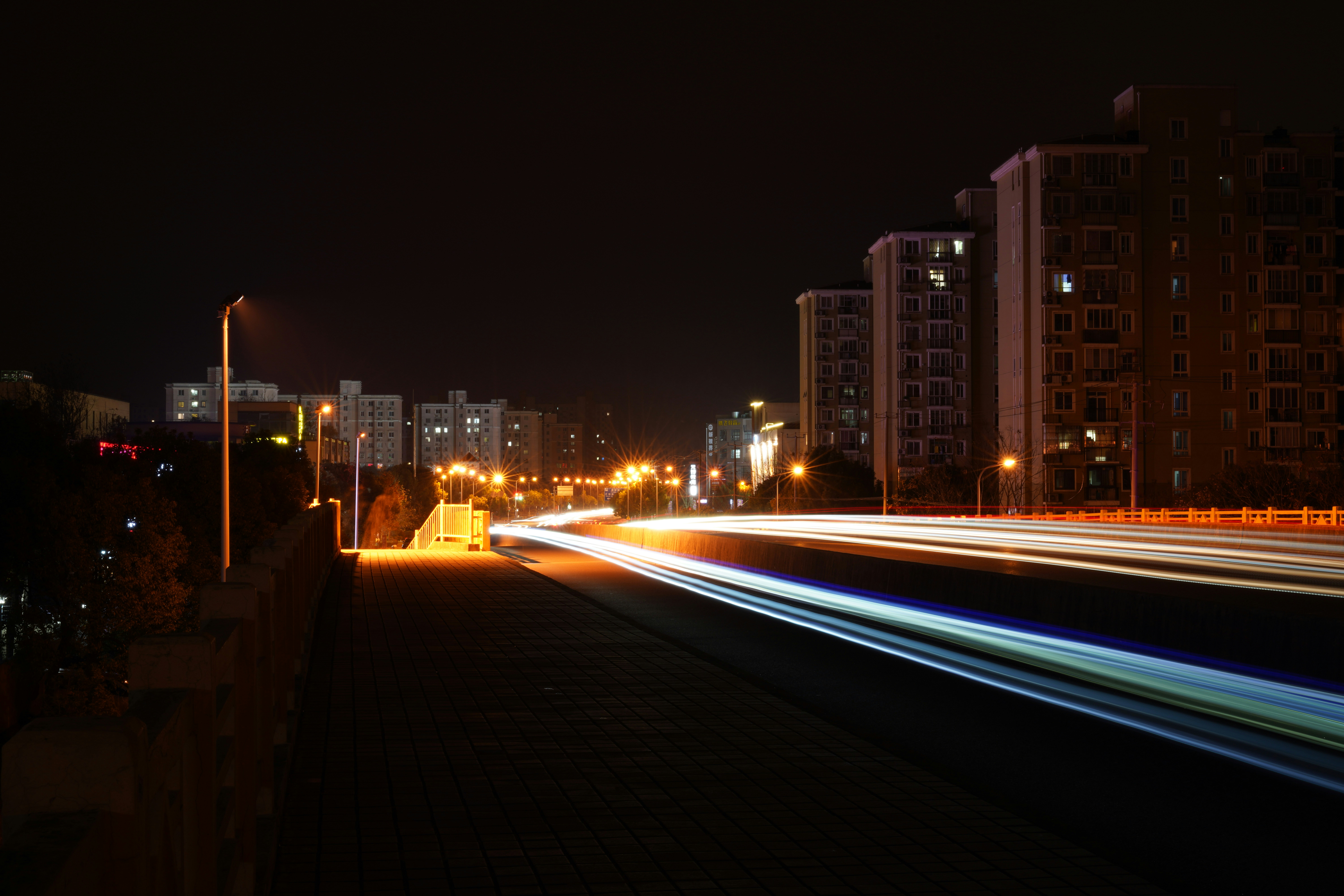 Photo by wangsh_