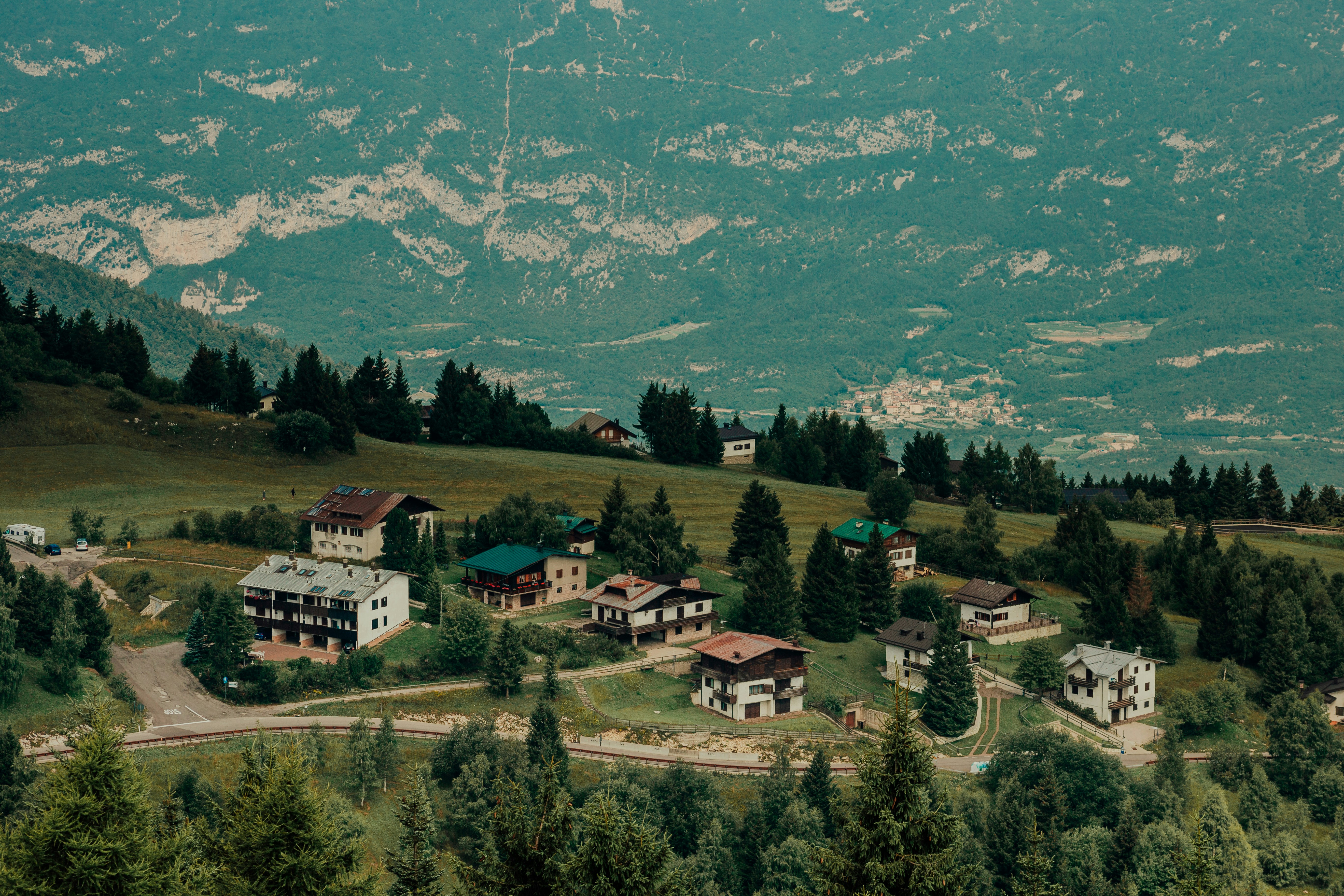 Photo by maxim_klimashin