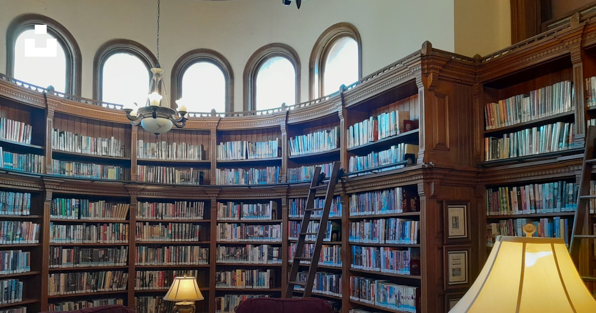 A library with bookshelves photo – Free Library Image on Unsplash