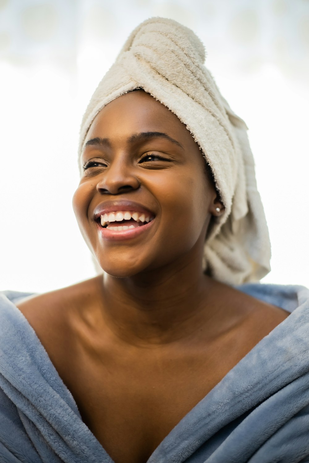 a person wearing a white head scarf