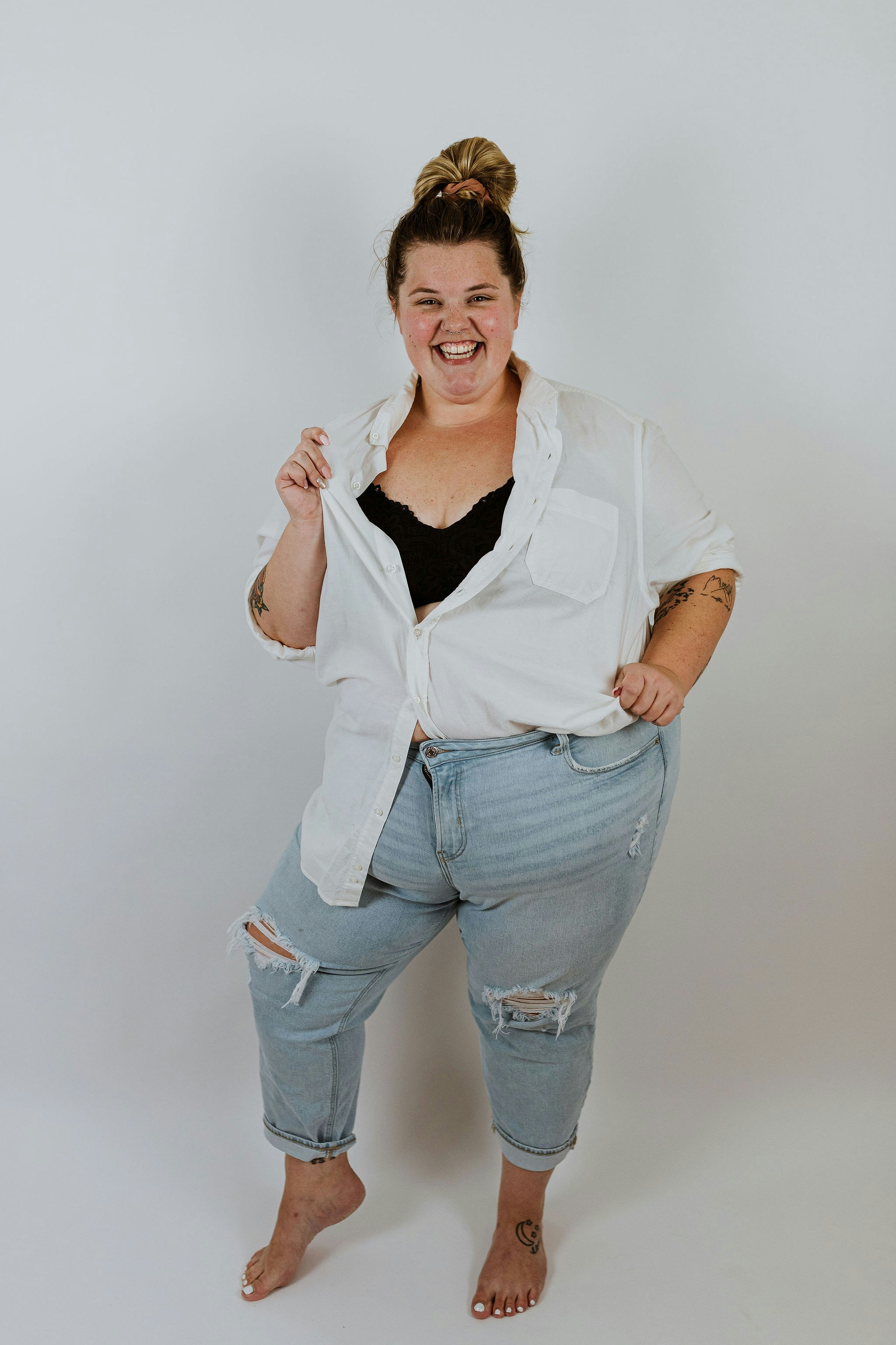 a person with the hands in the pockets