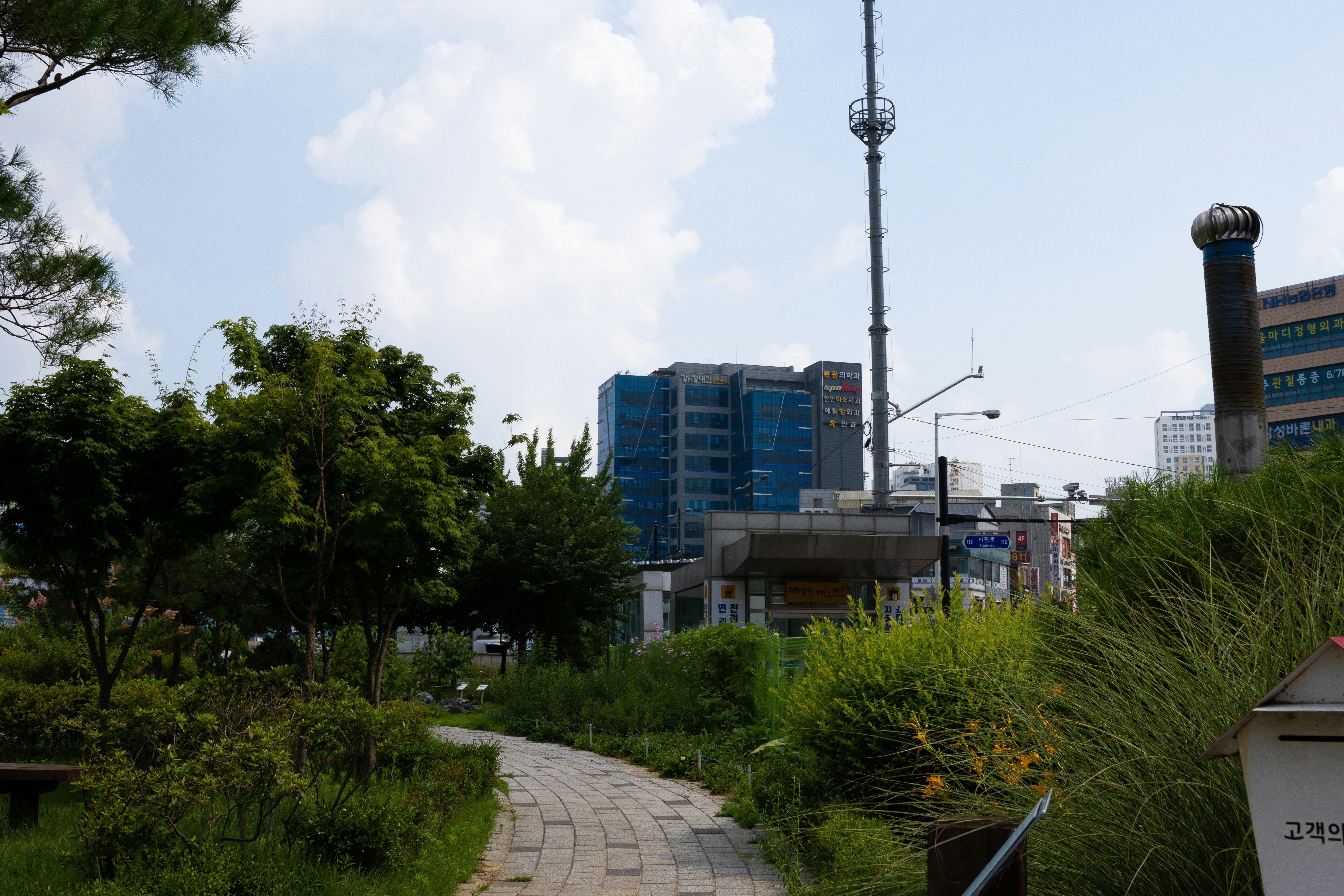 Photo by jonathon_nielsen_