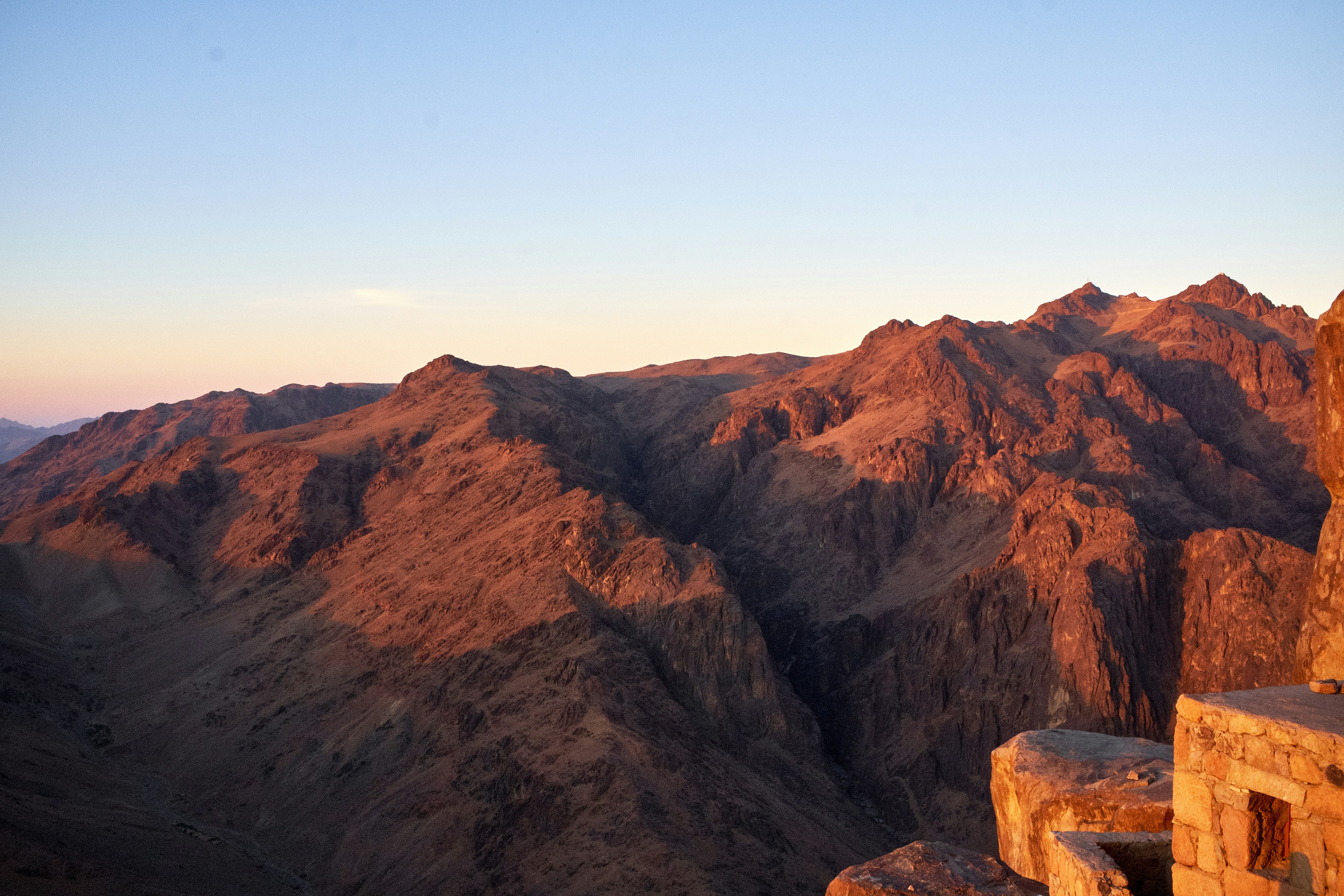 Una cordillera rocosa