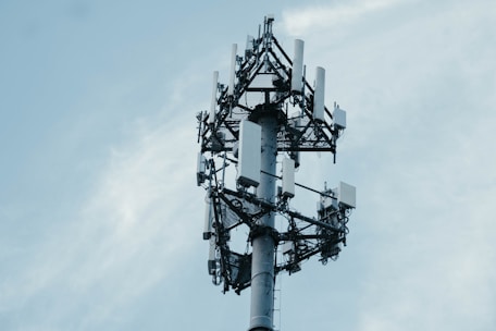 a tall antenna tower