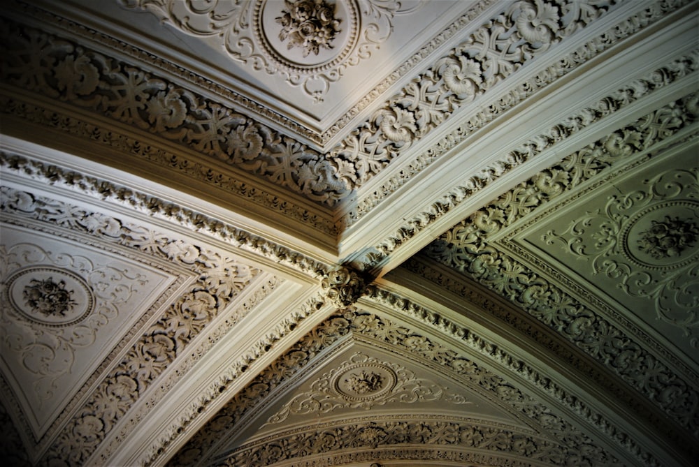 a ceiling with intricate designs