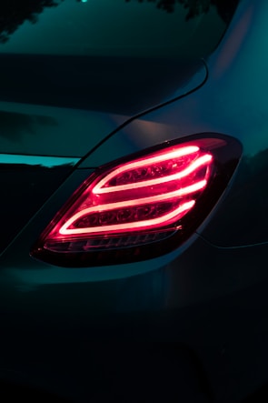 a car with a red light