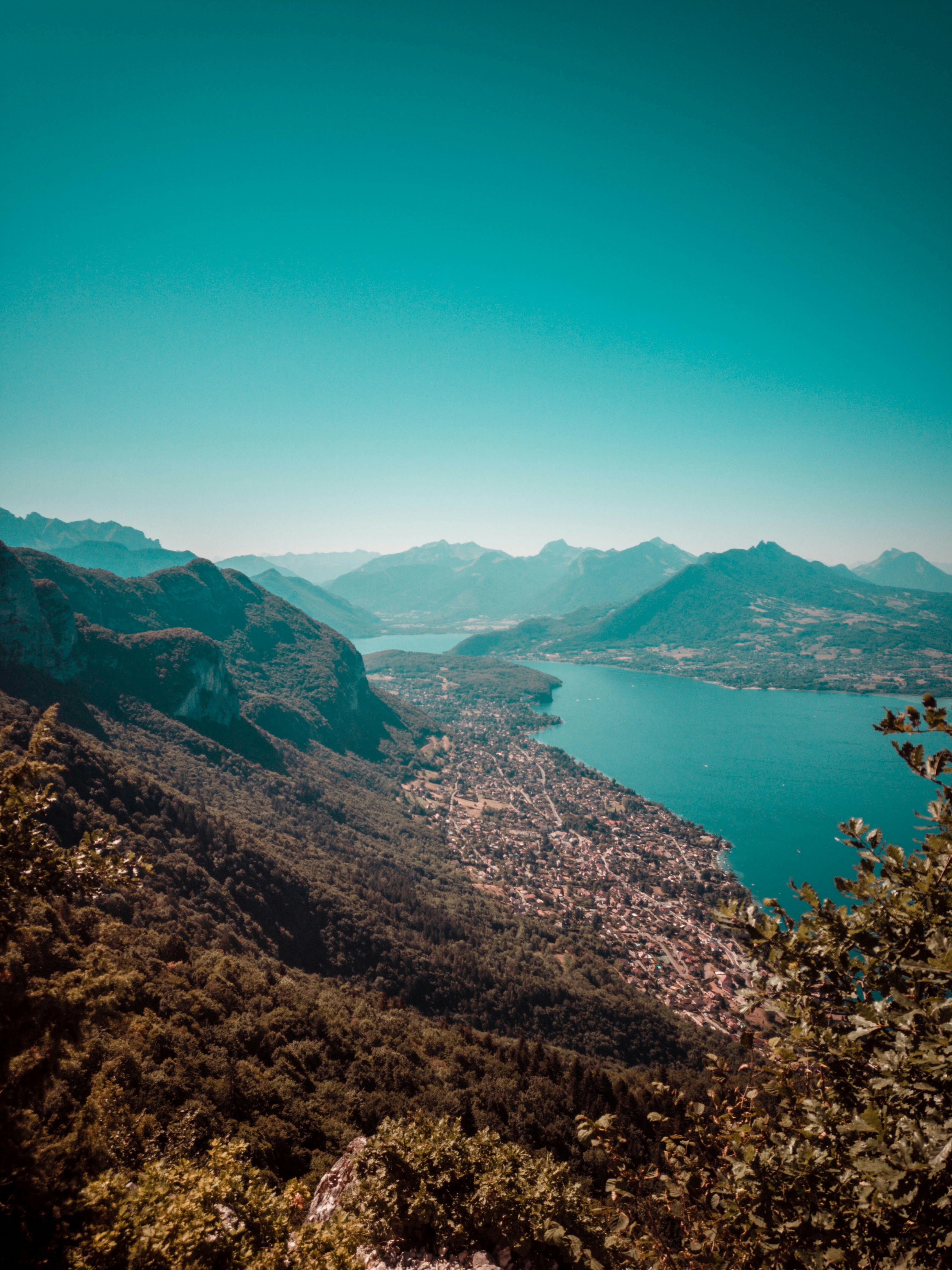 Photo by valentinlacoste