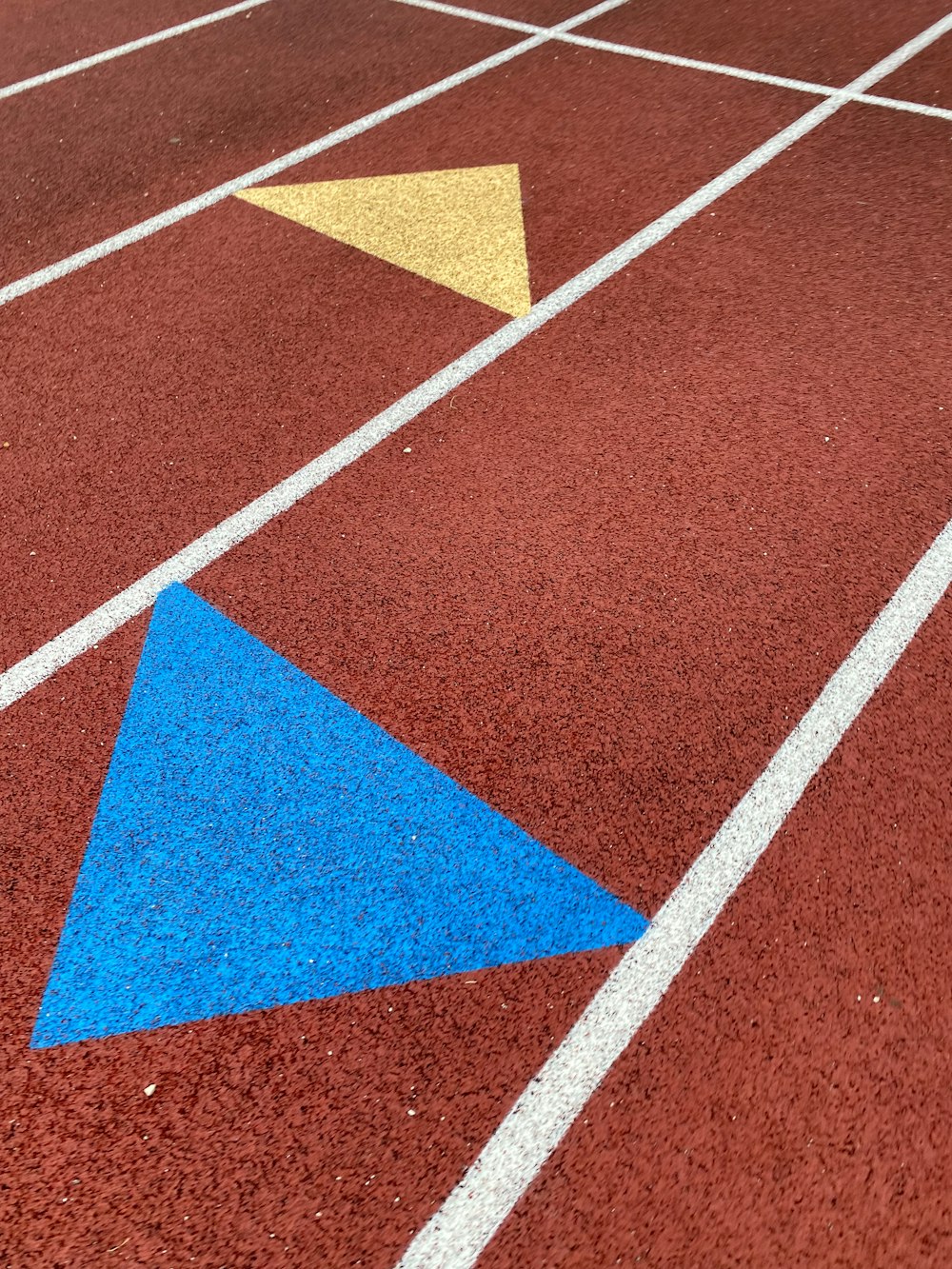 a track with a blue and red track