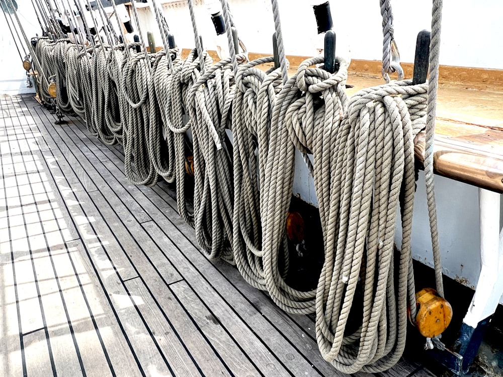 A large group of ropes photo – Free New london Image on Unsplash