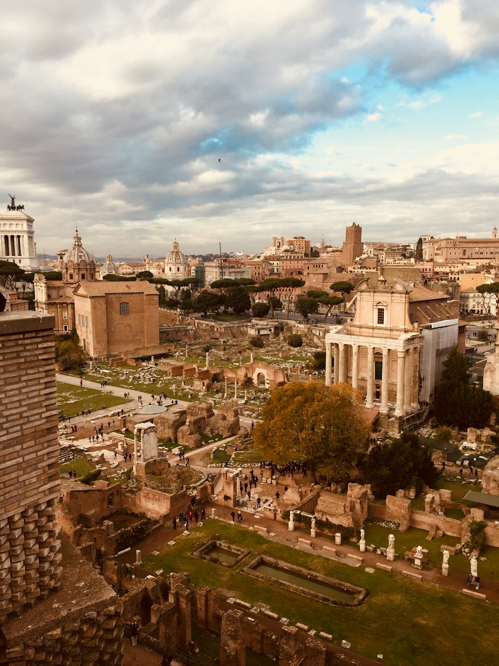 a city with many buildings