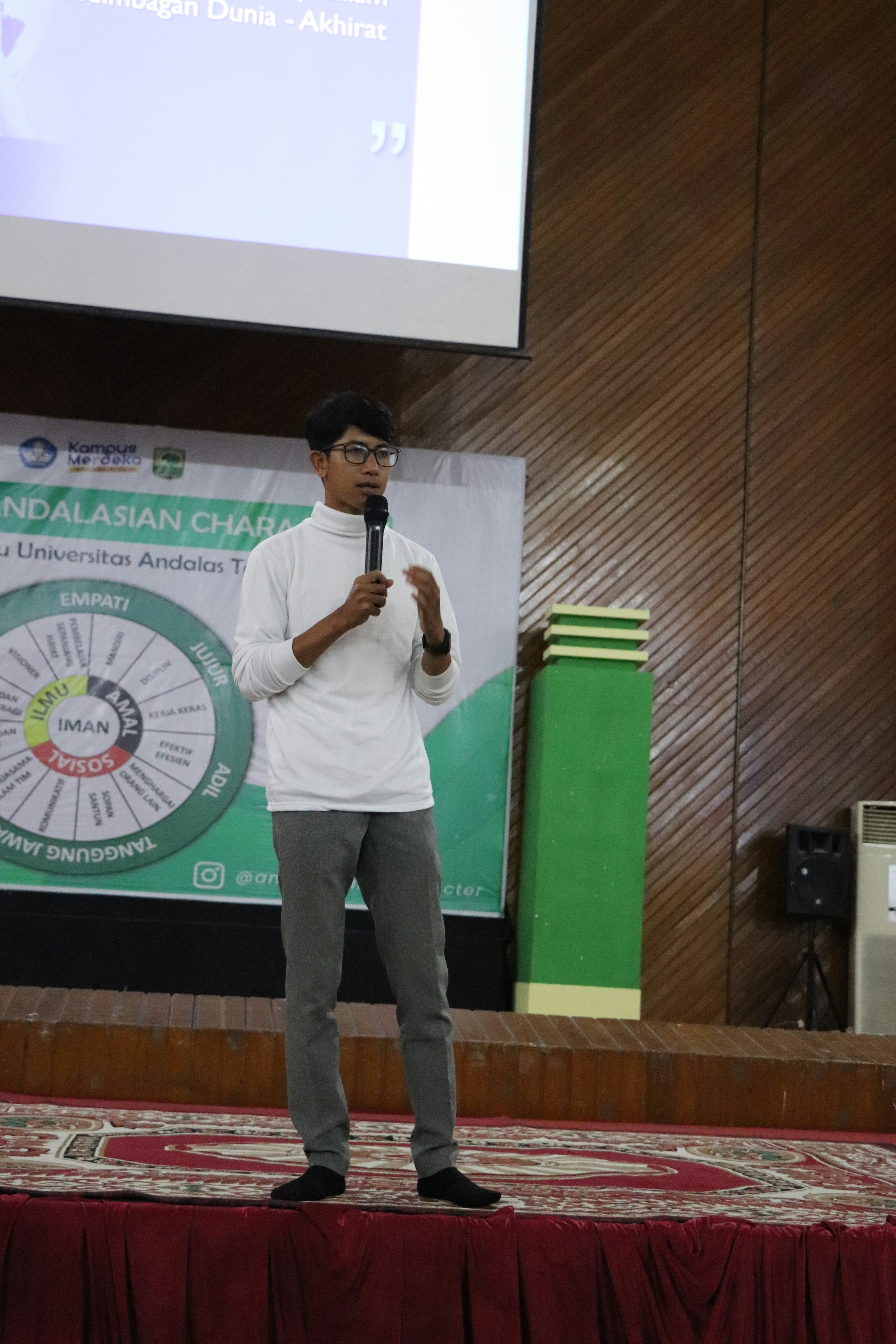 Photo by tinasihgusti