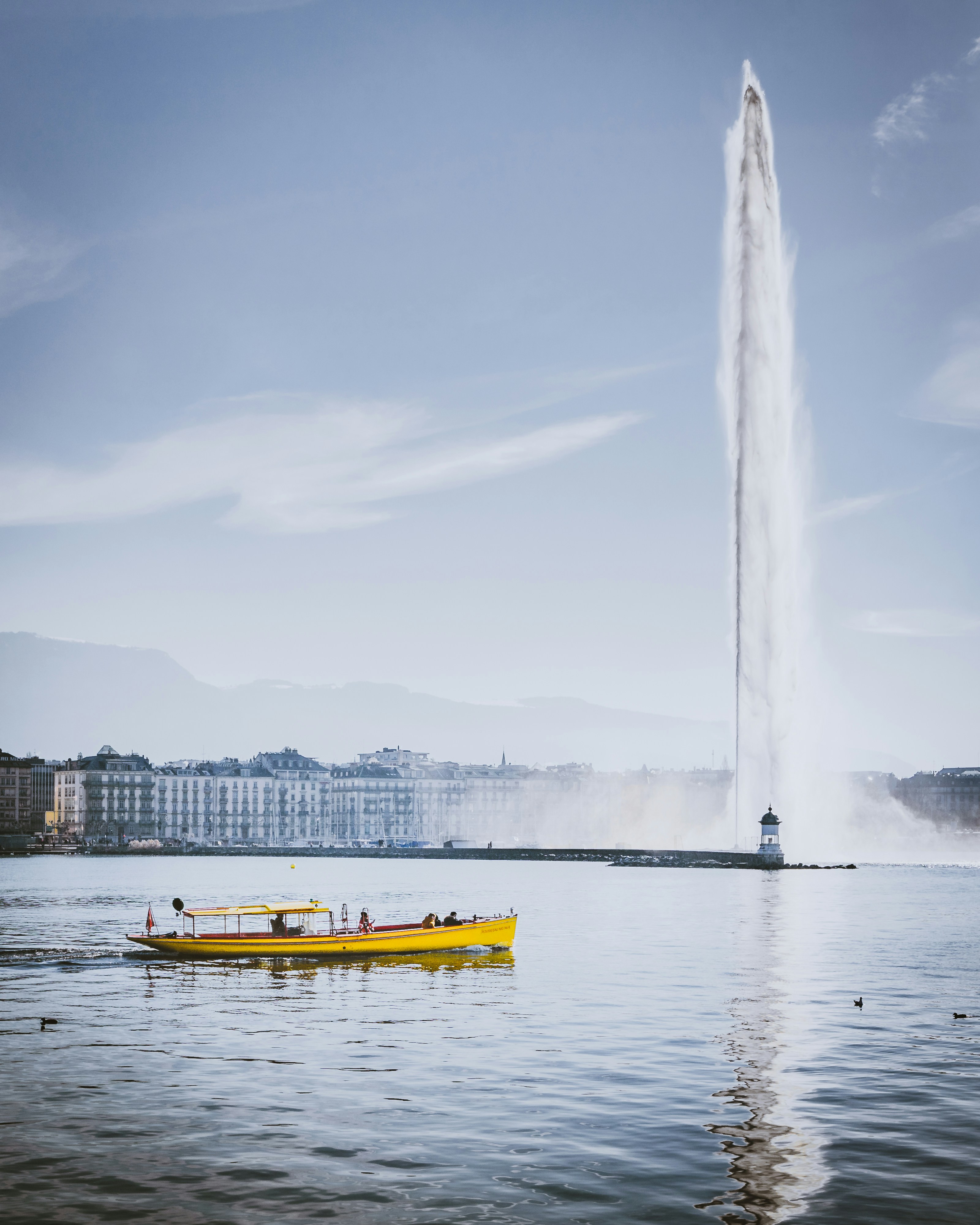 Jet d'eau de Genève.  Suisse.