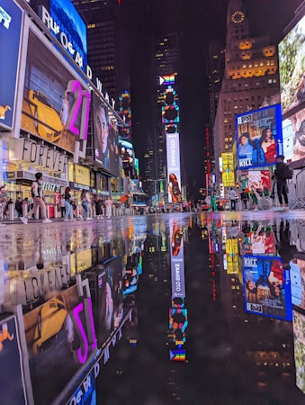 Como Criar um Site para uma Revista Online sobre a Vida Noturna nos Açores