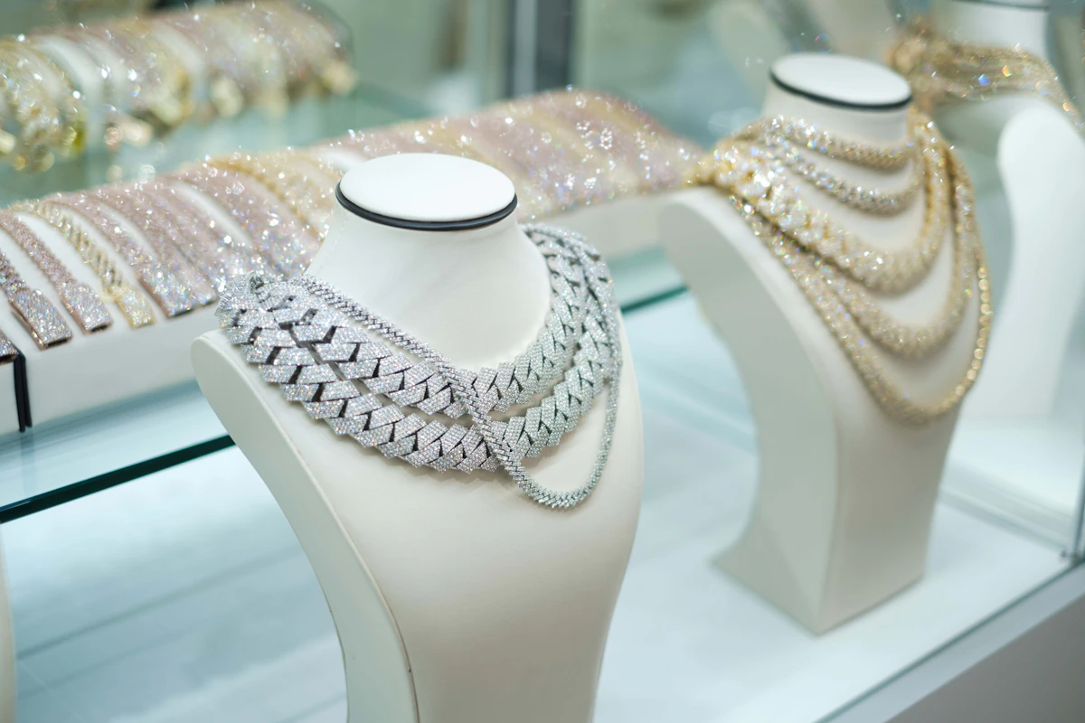 Clirjewelry fine jewellery WhatsApp catalog