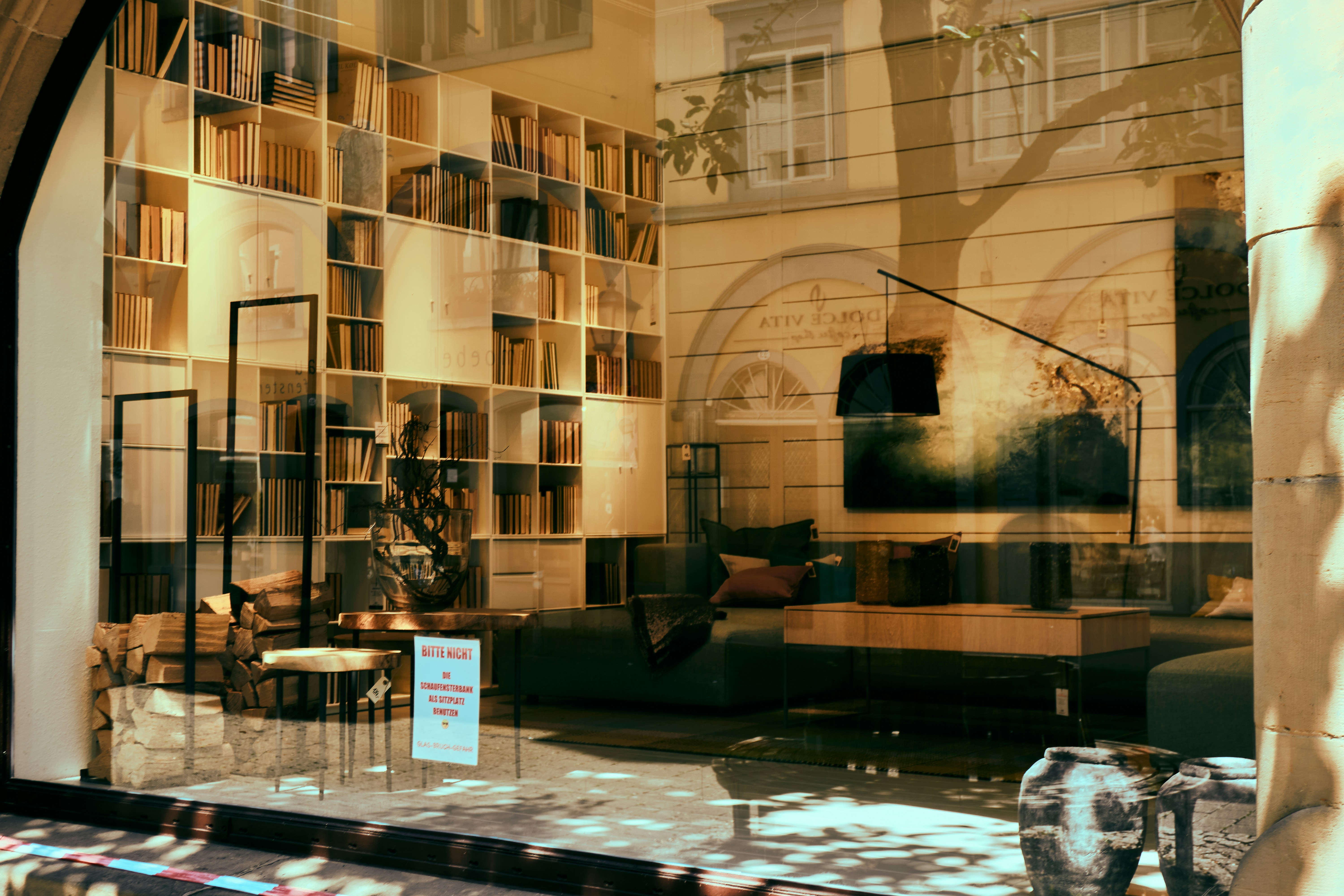 Virtual apartment tour screenshot - apartments in chicago