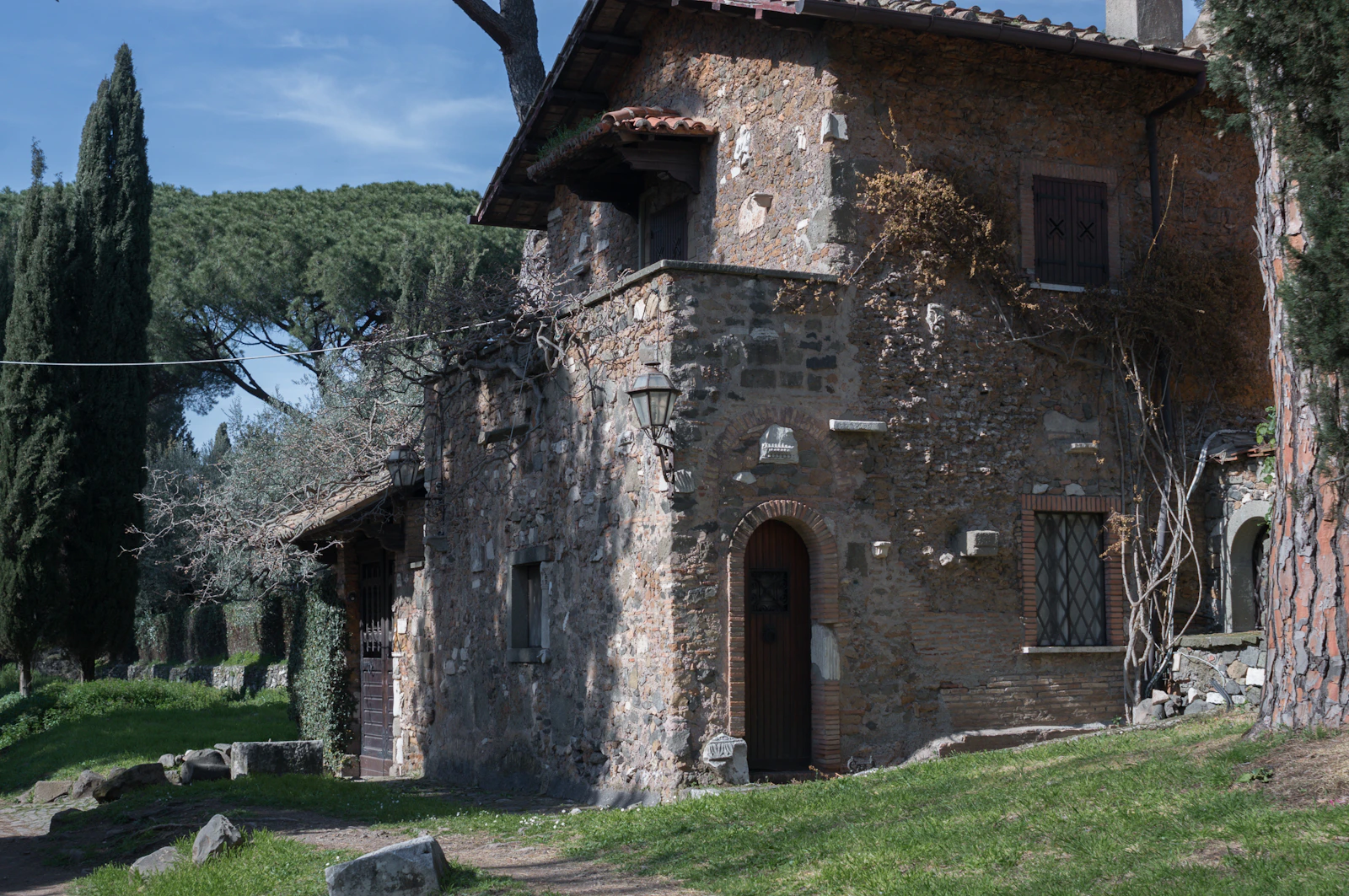 Photo · Luca Pennacchioni / Unsplash