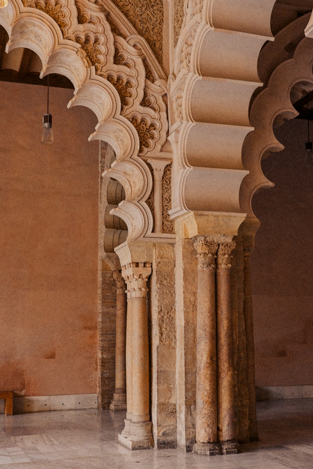 a building with pillars