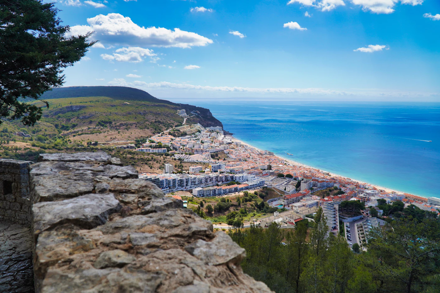 Costa de Sesimbra e oceano Atlântico