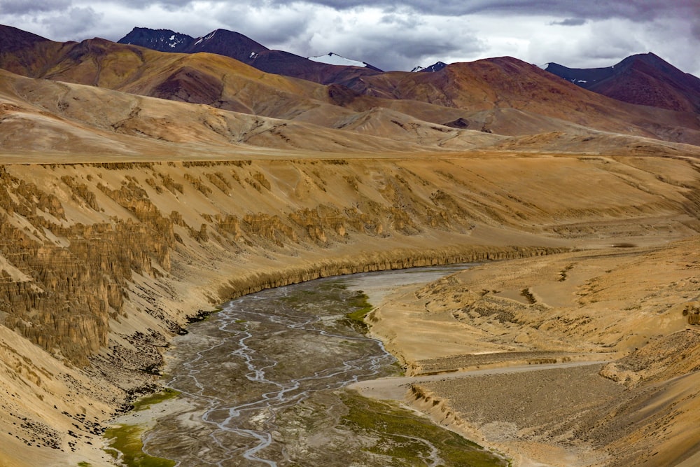 a river running through a canyon