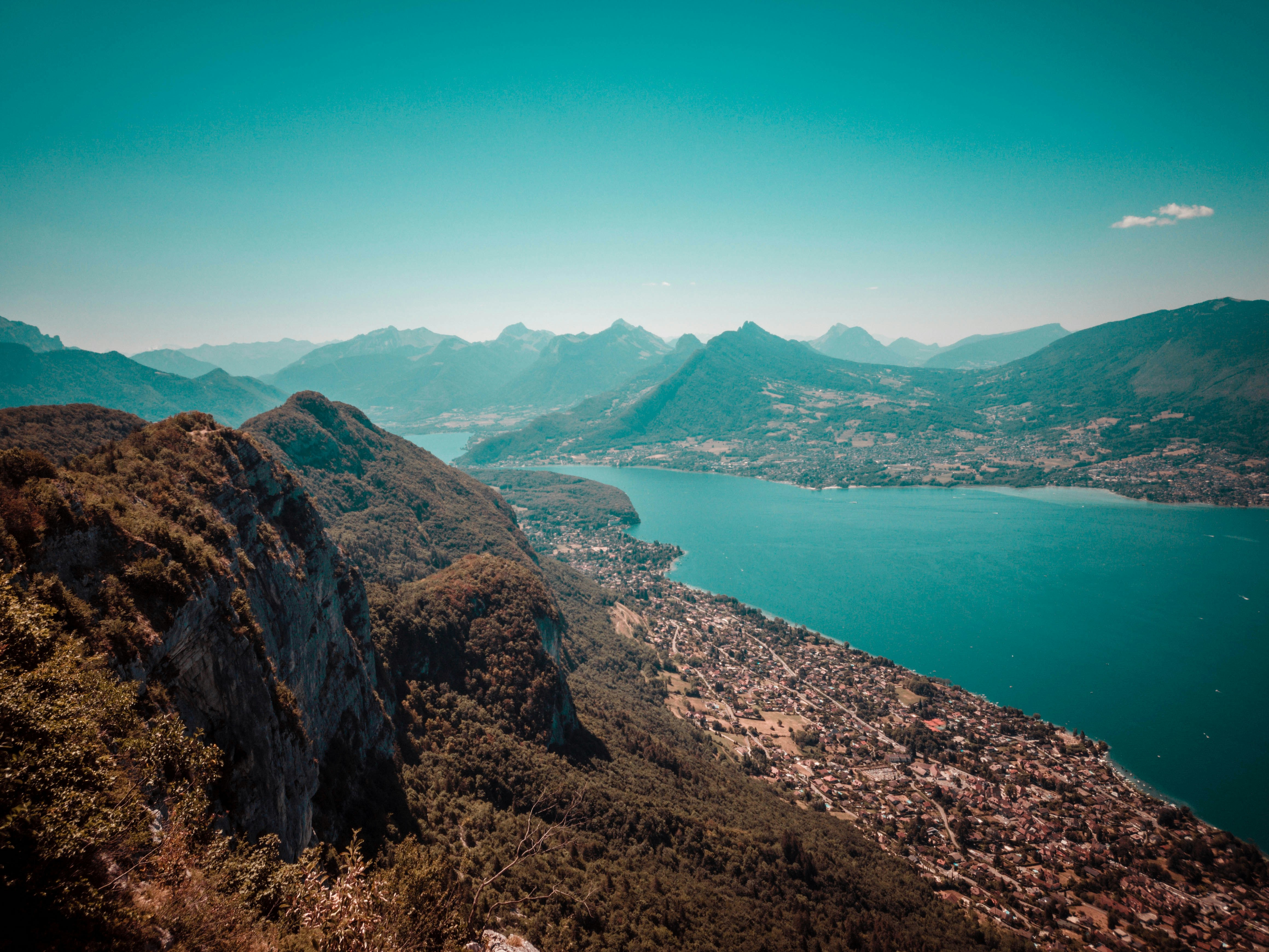 Photo by valentinlacoste