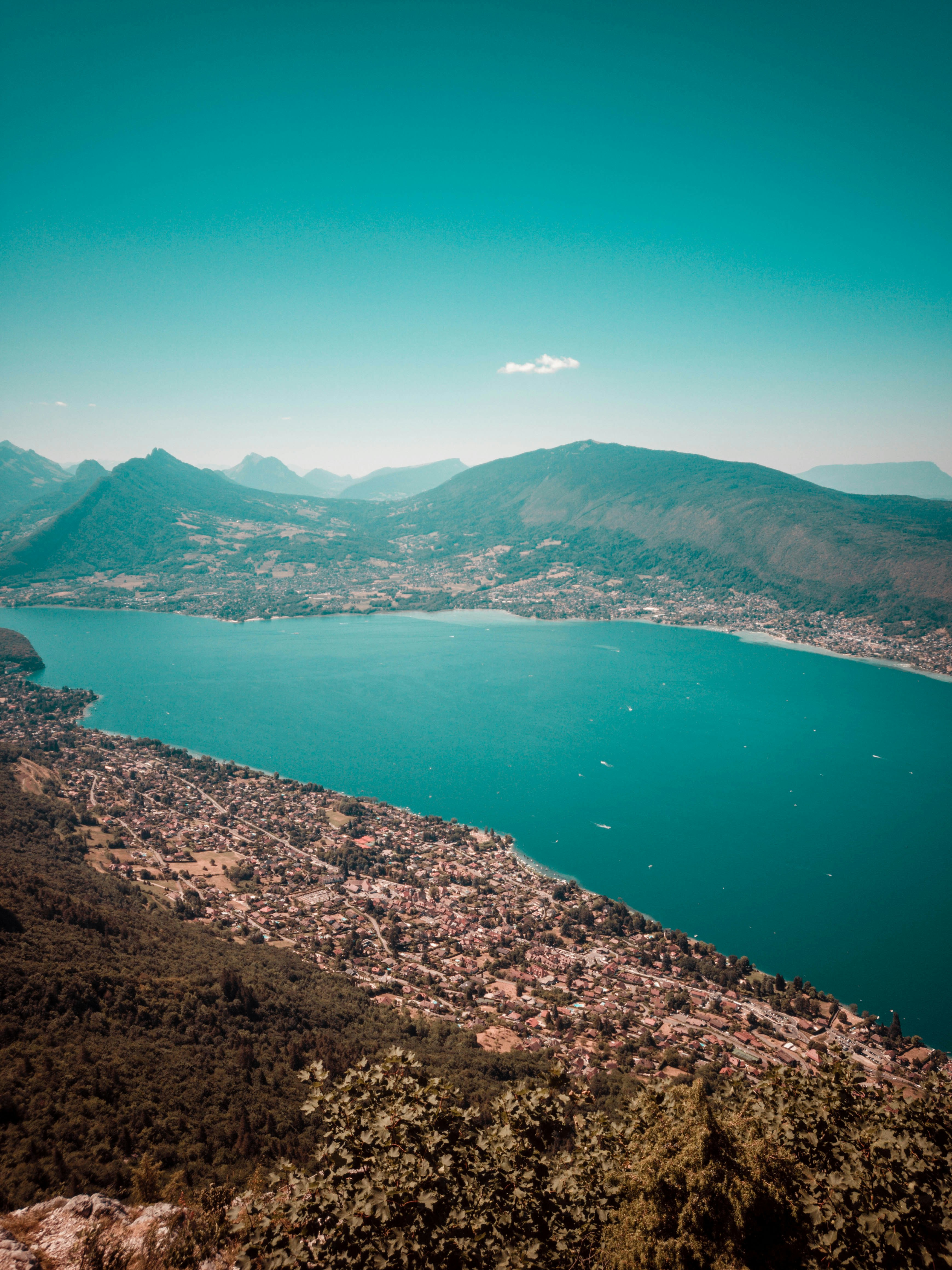 Photo by valentinlacoste