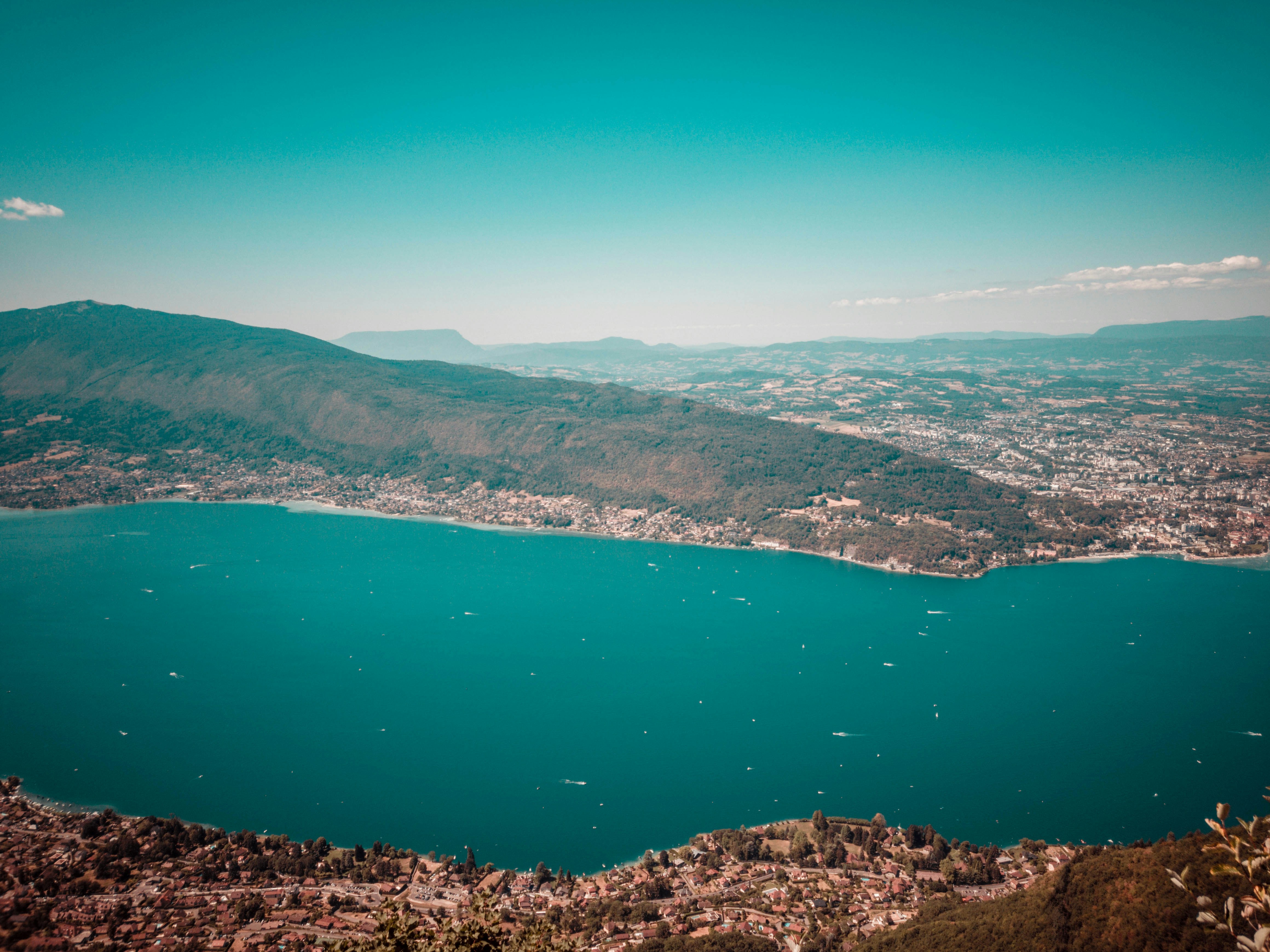 Photo by valentinlacoste