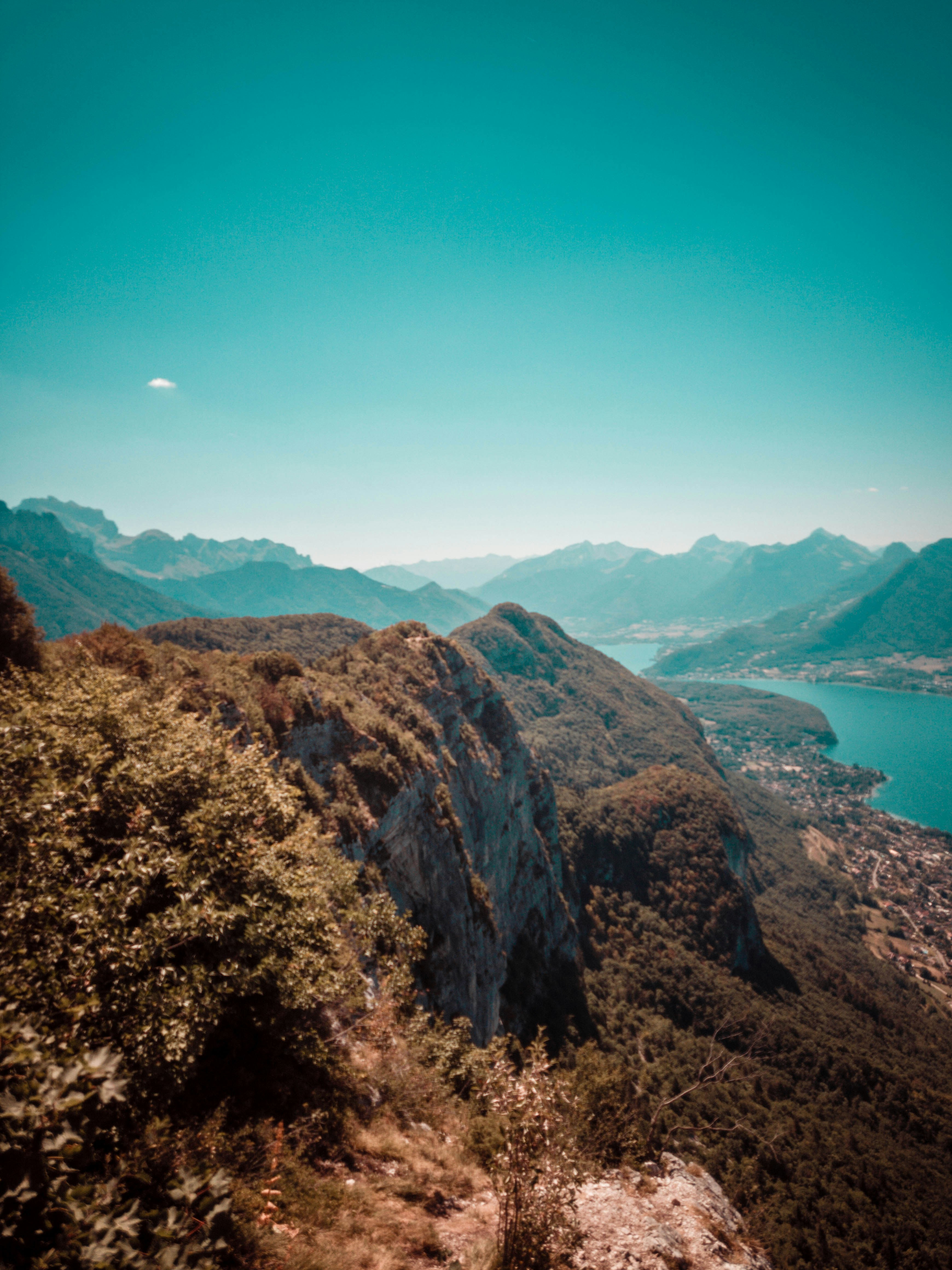 Photo by valentinlacoste