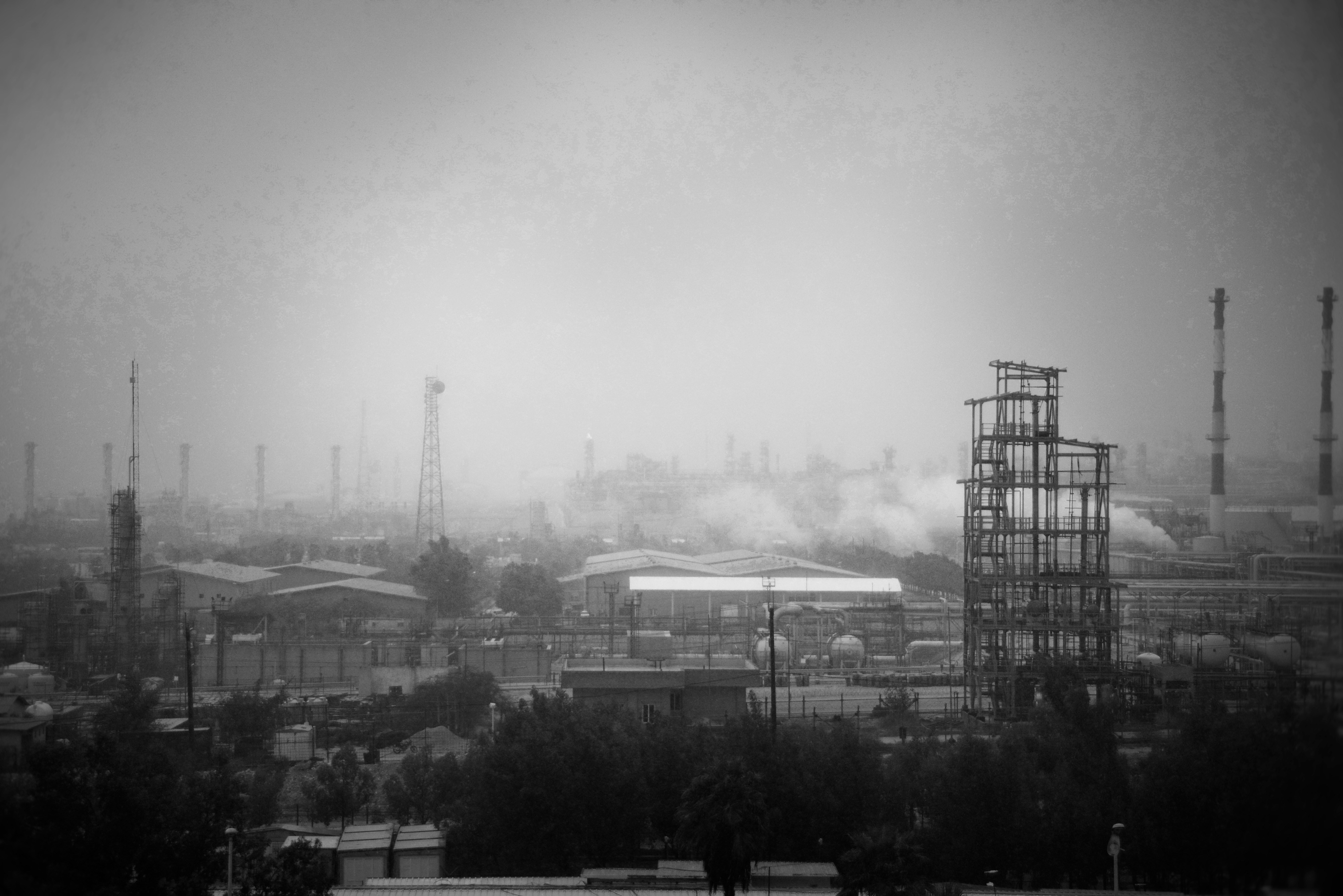 Iran Conflict Threatens Global Economic Stability as Oil Soars