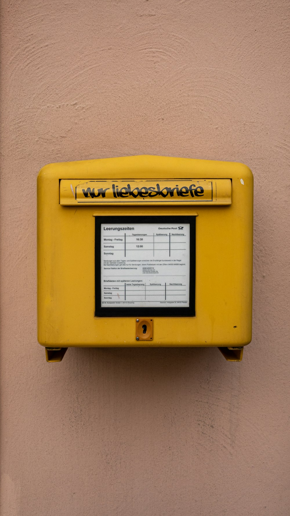 a yellow rectangular object with a label