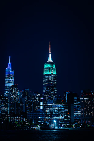 A vibrant city skyline representing Mintospark’s focus on the US market.