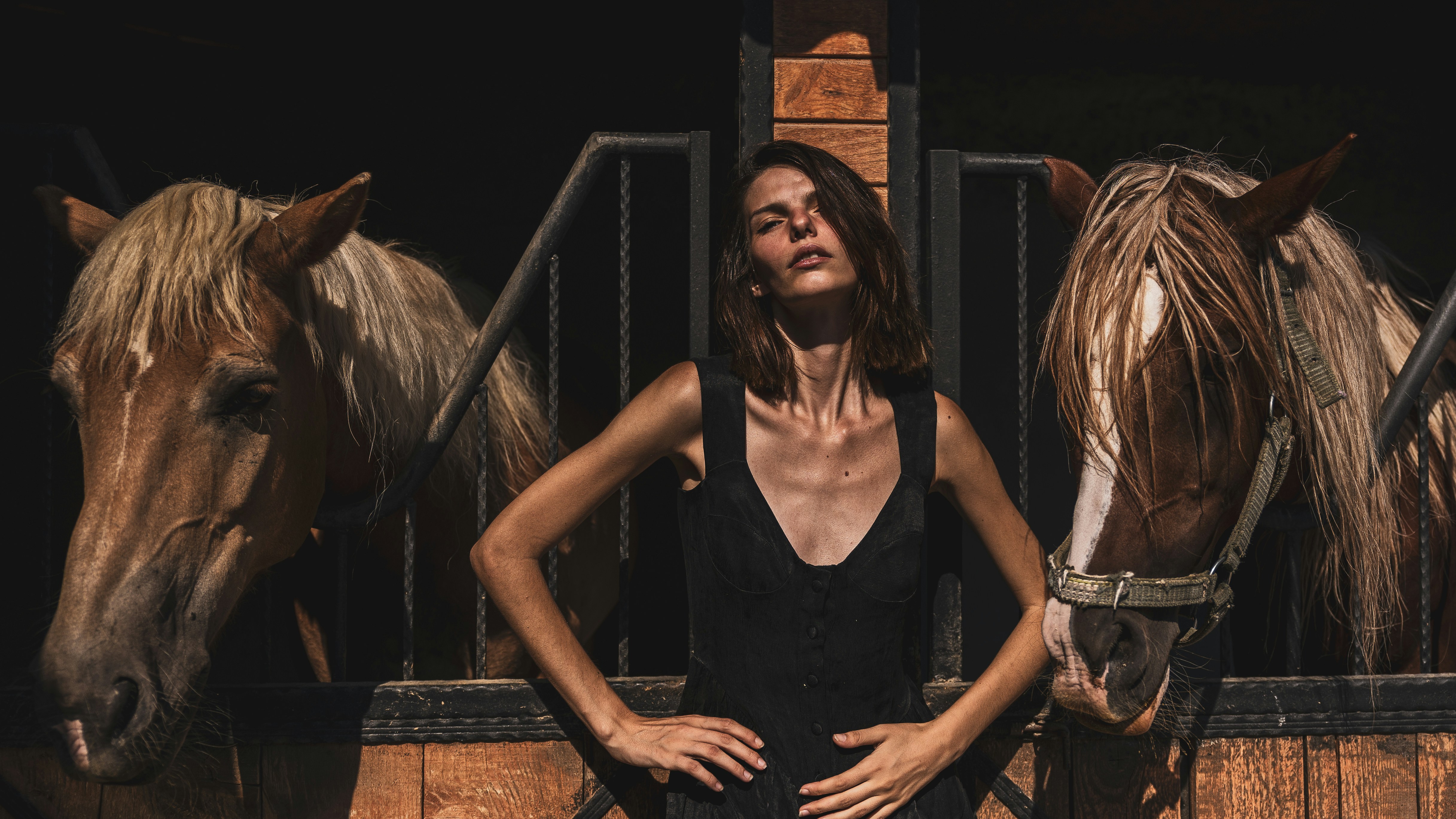 Fashion influencer with horses