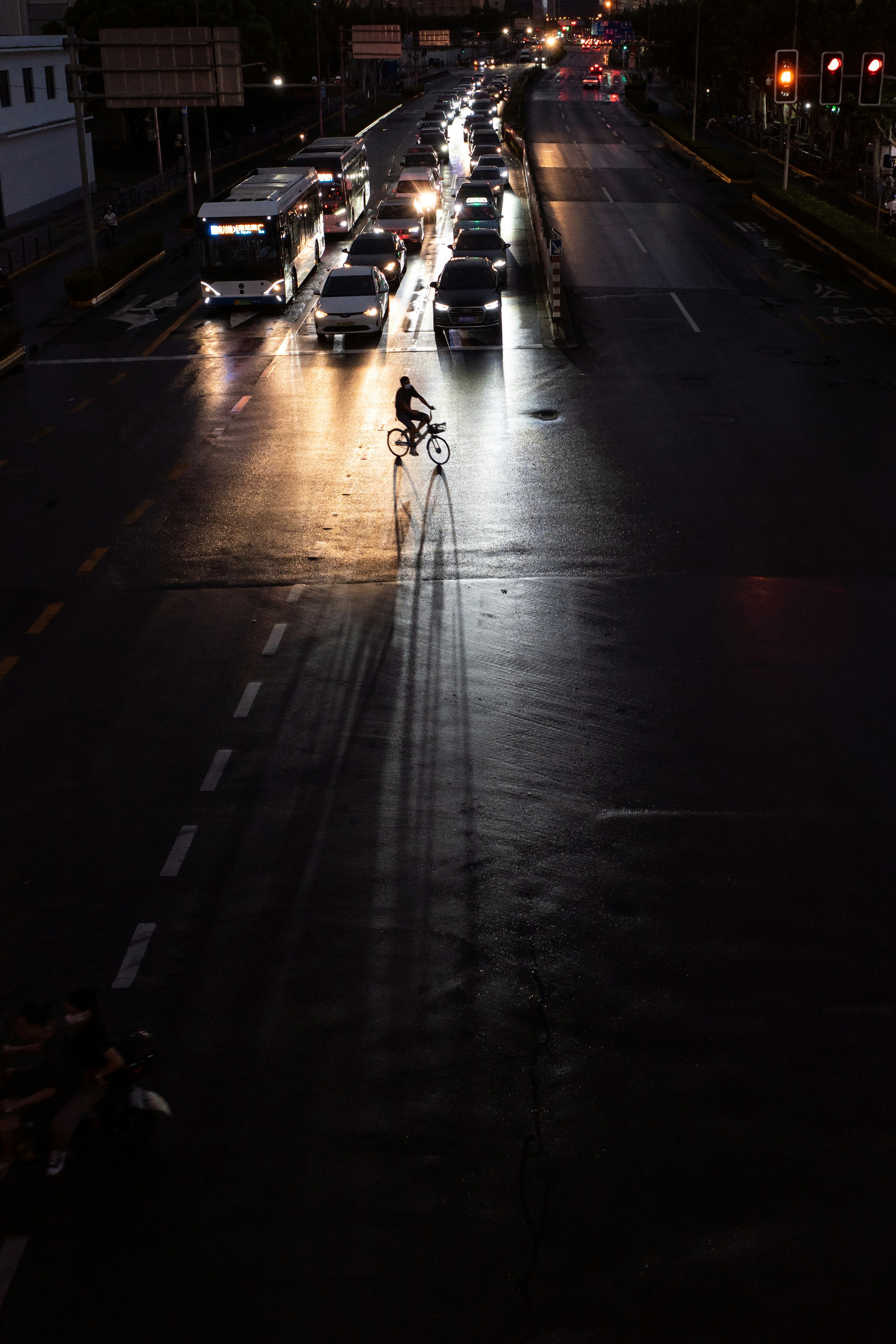 Photo by derekleej