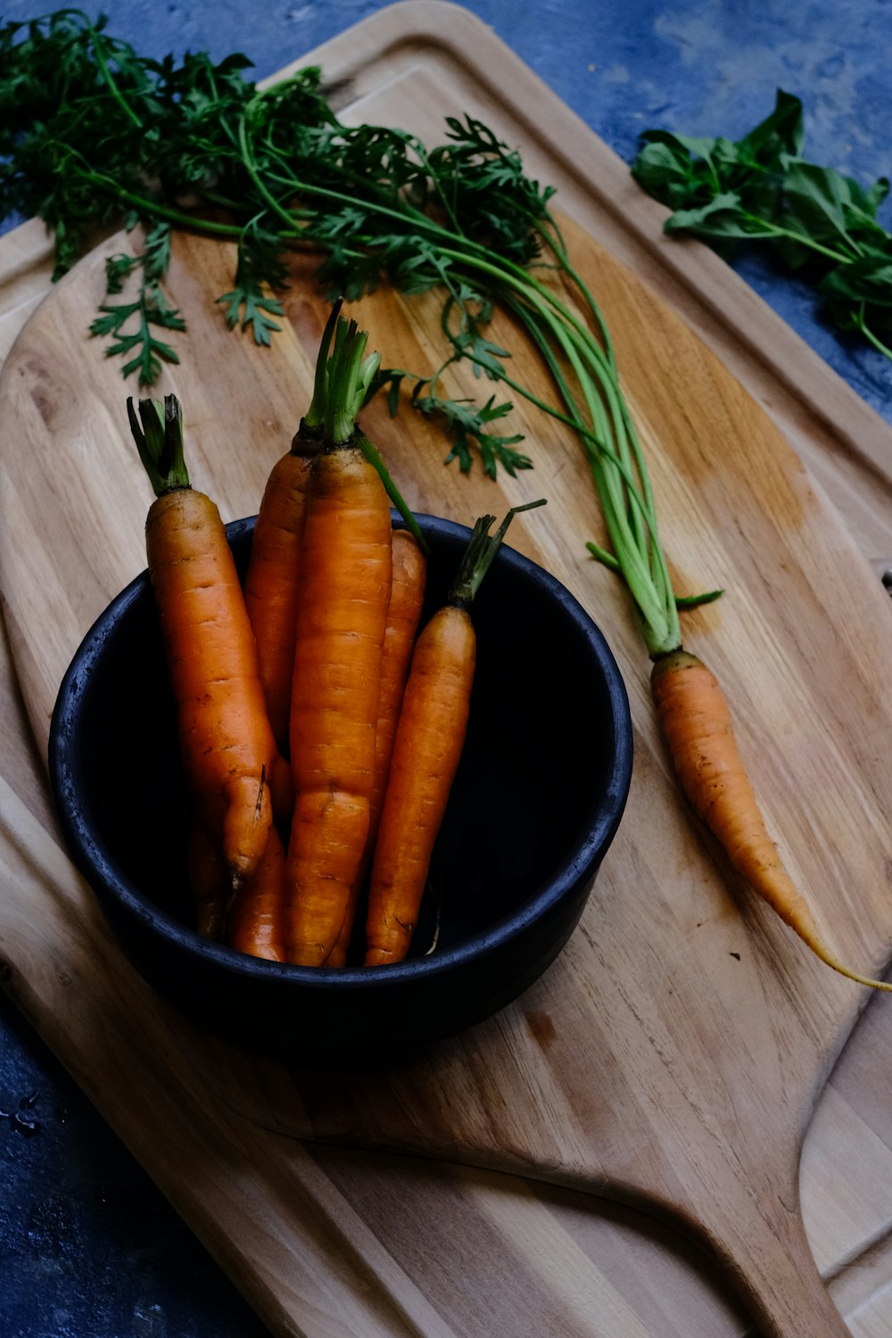 un bol de carottes