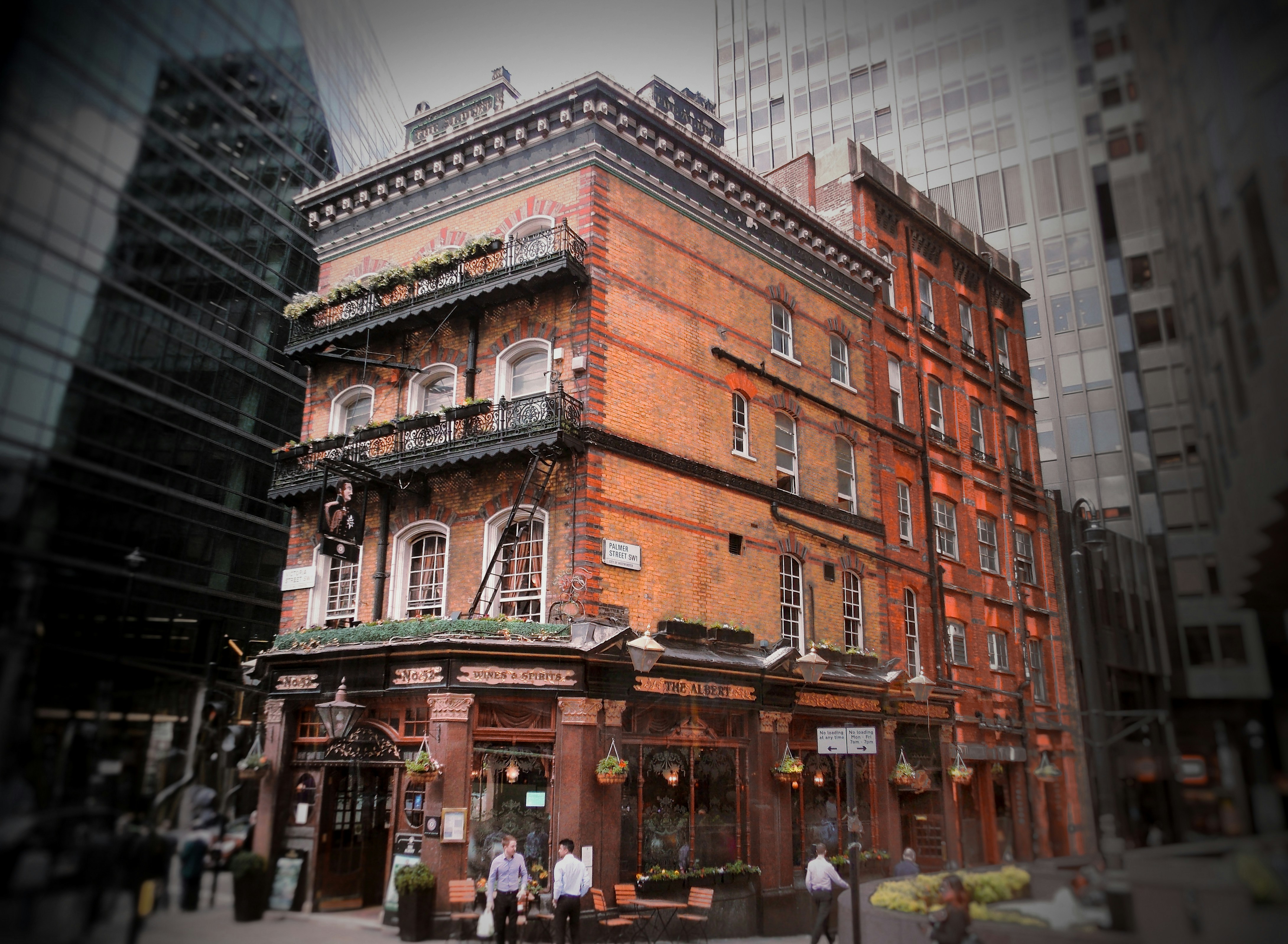 Photo by jashsojitra