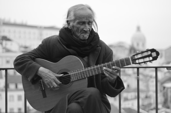 Guitar lessons for seniors
