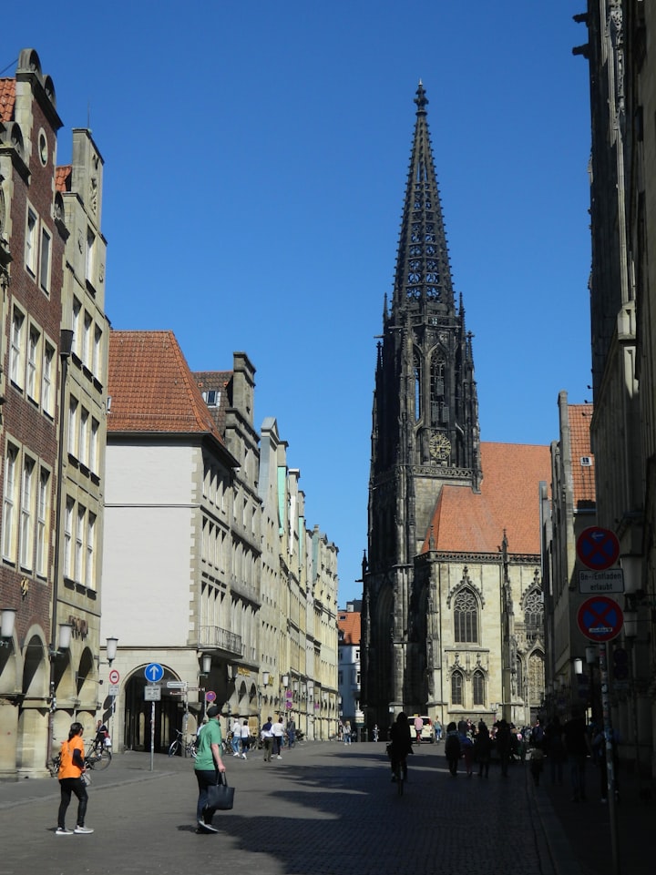 Bir Gün Münster'de: Tarih, Kültür ve Bisikletlerle Dolu Macera