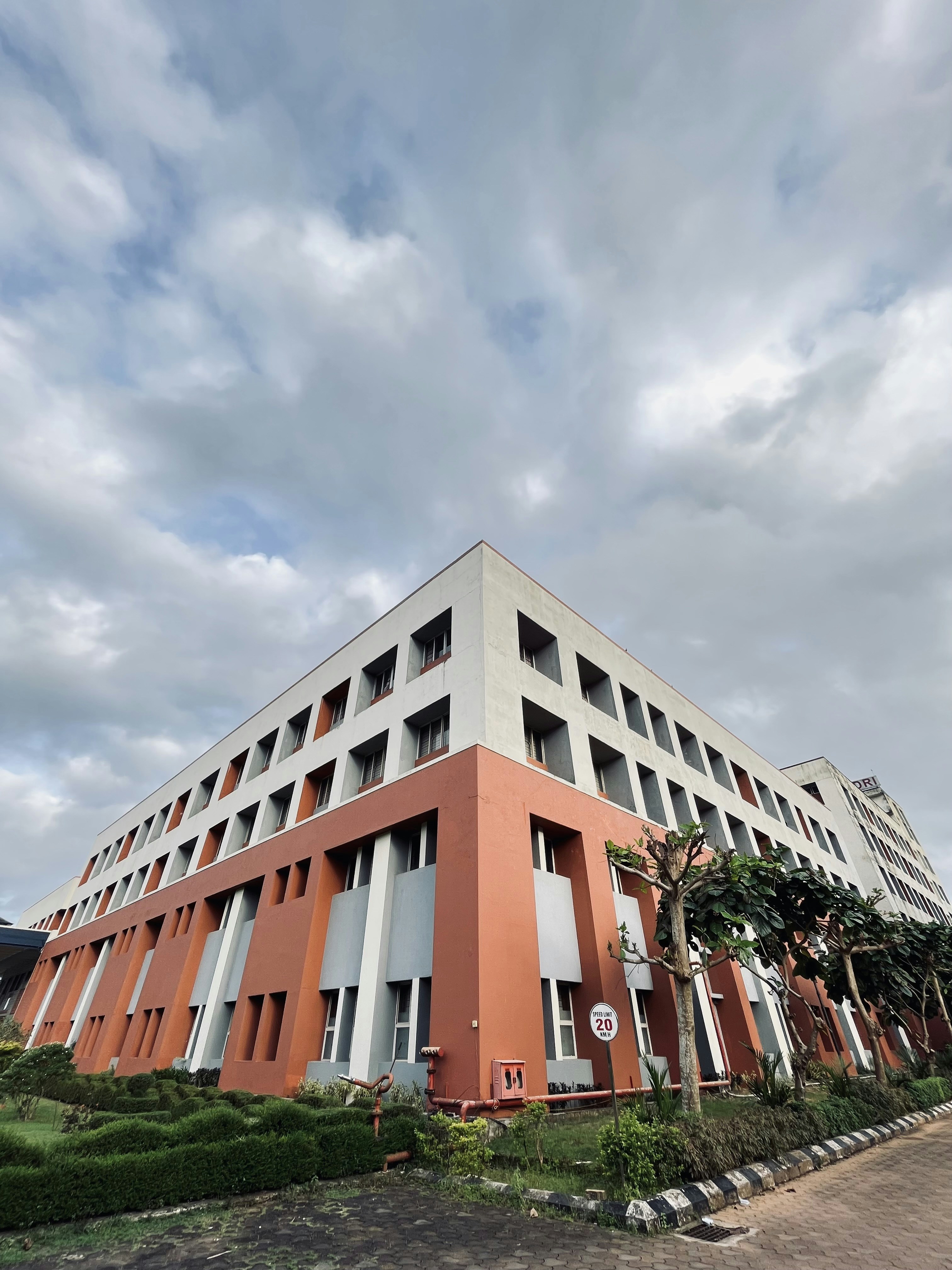 Photo by sanjanshetty