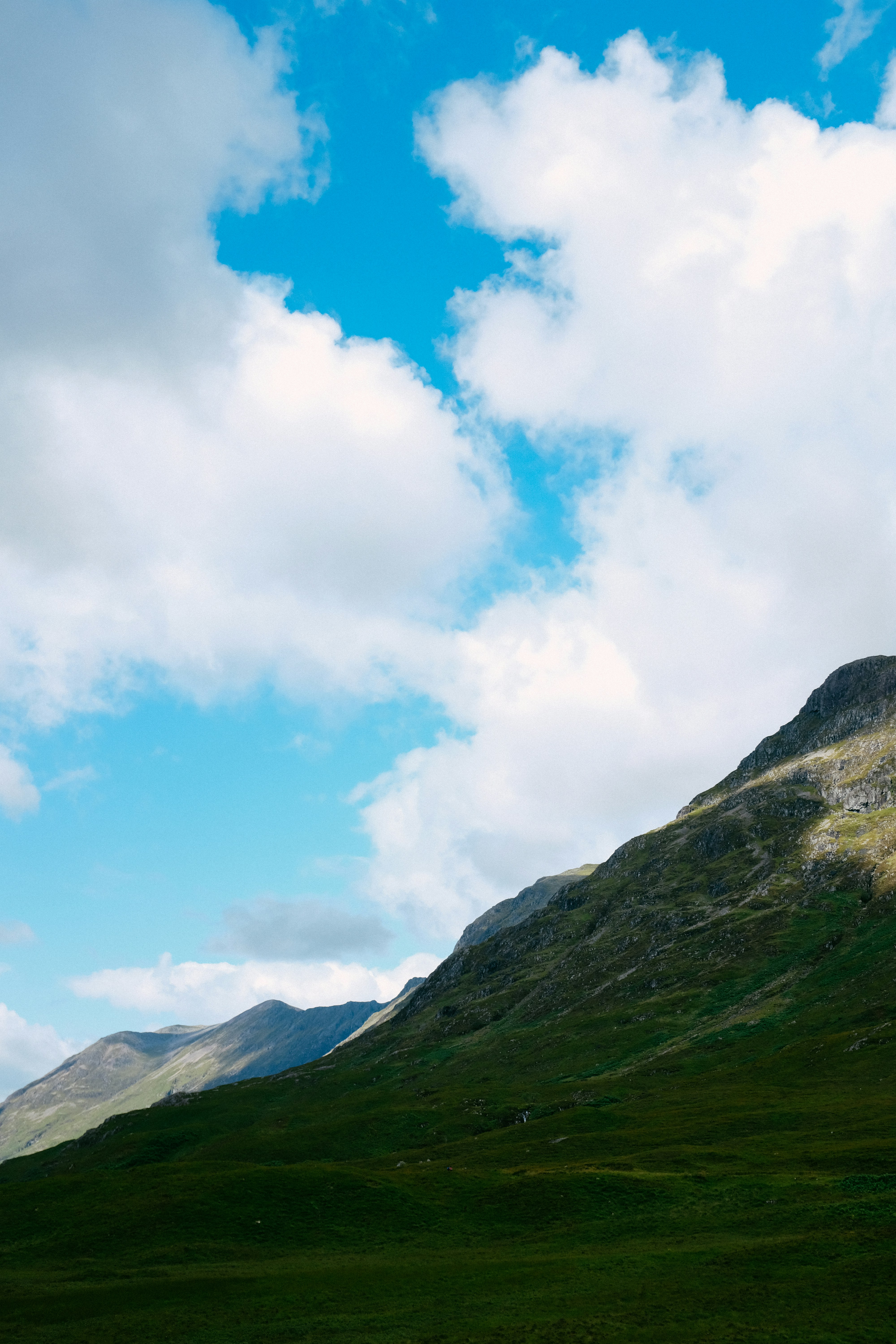 Photo by adrienolichon