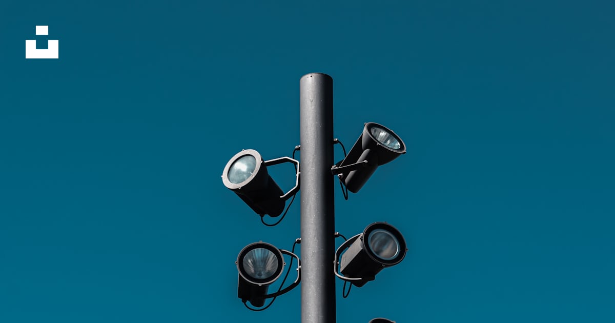 A Close up Of A Light Post Photo Free Image On Unsplash a-close-up-of-a-light-post-photo-free-image-on-unsplash