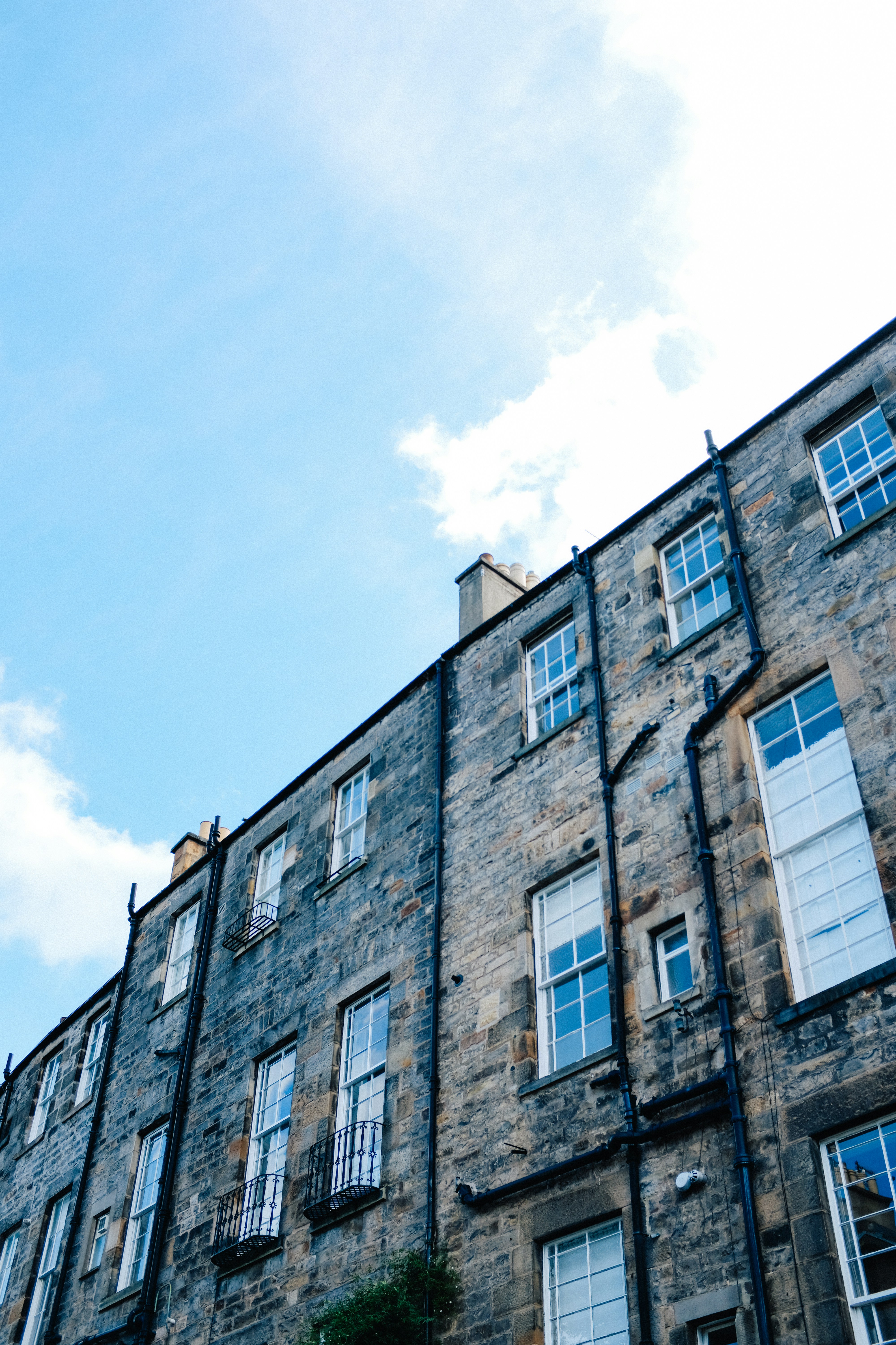 Photo by adrienolichon