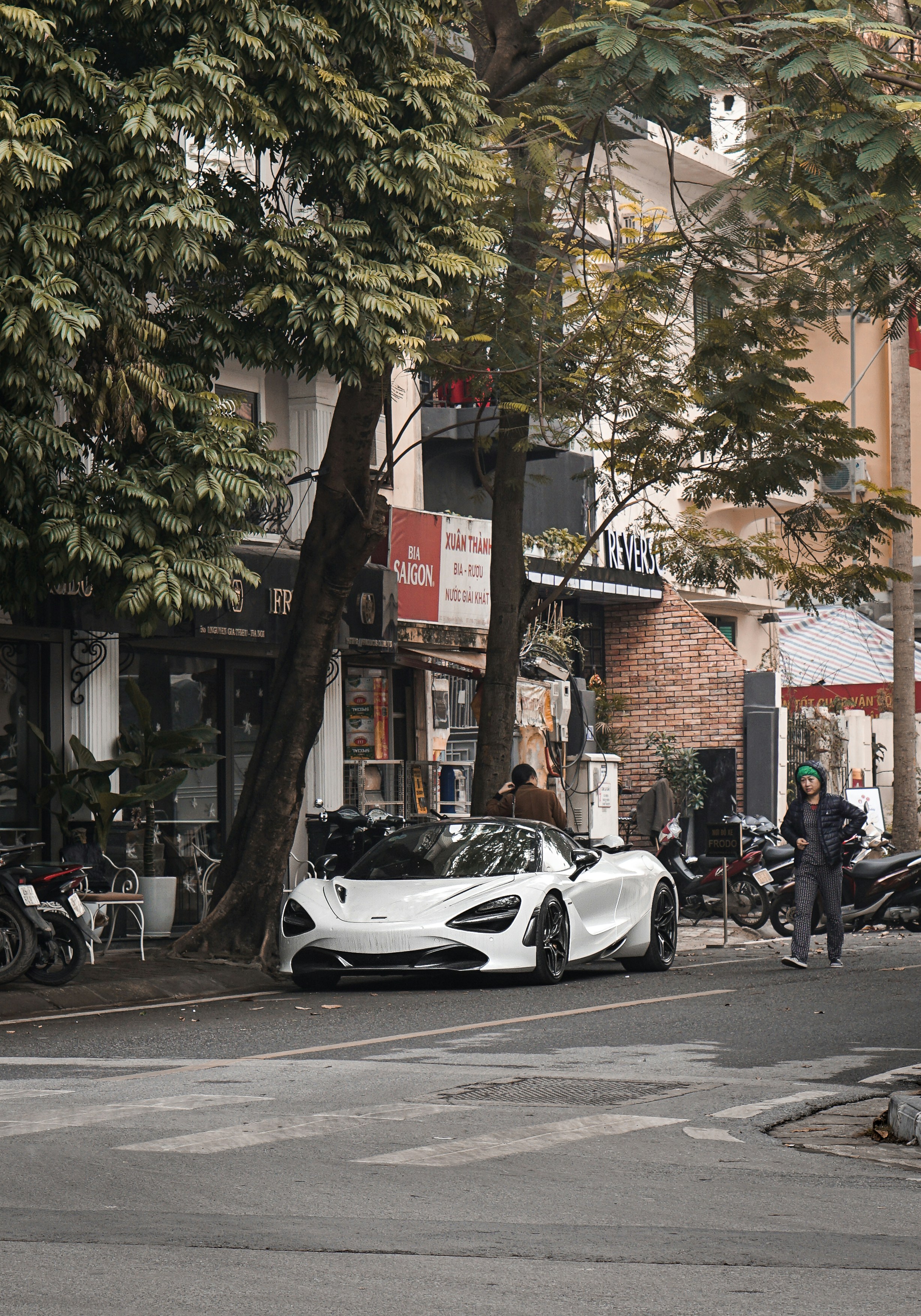 Photo by theeatenone