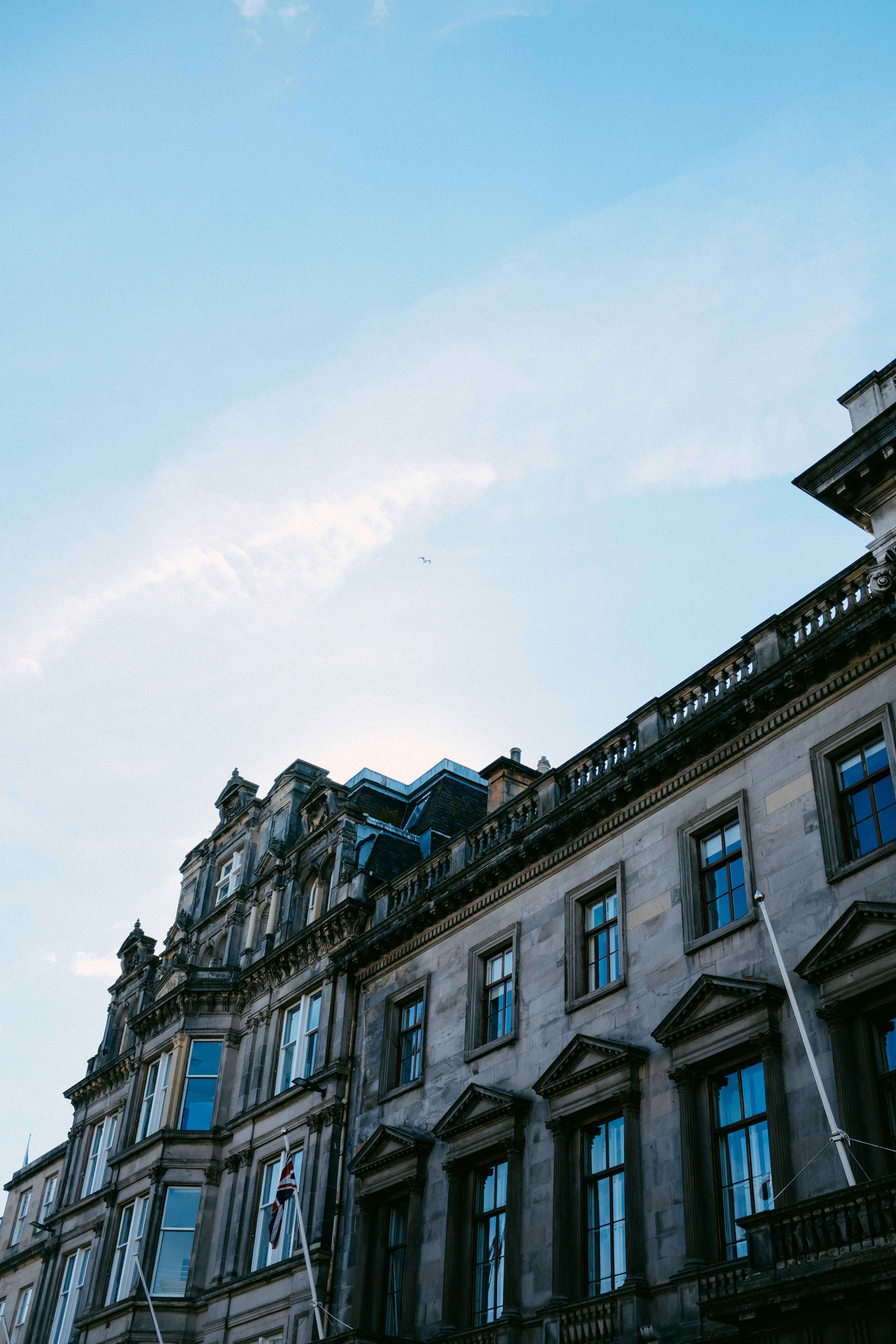 Photo by adrienolichon