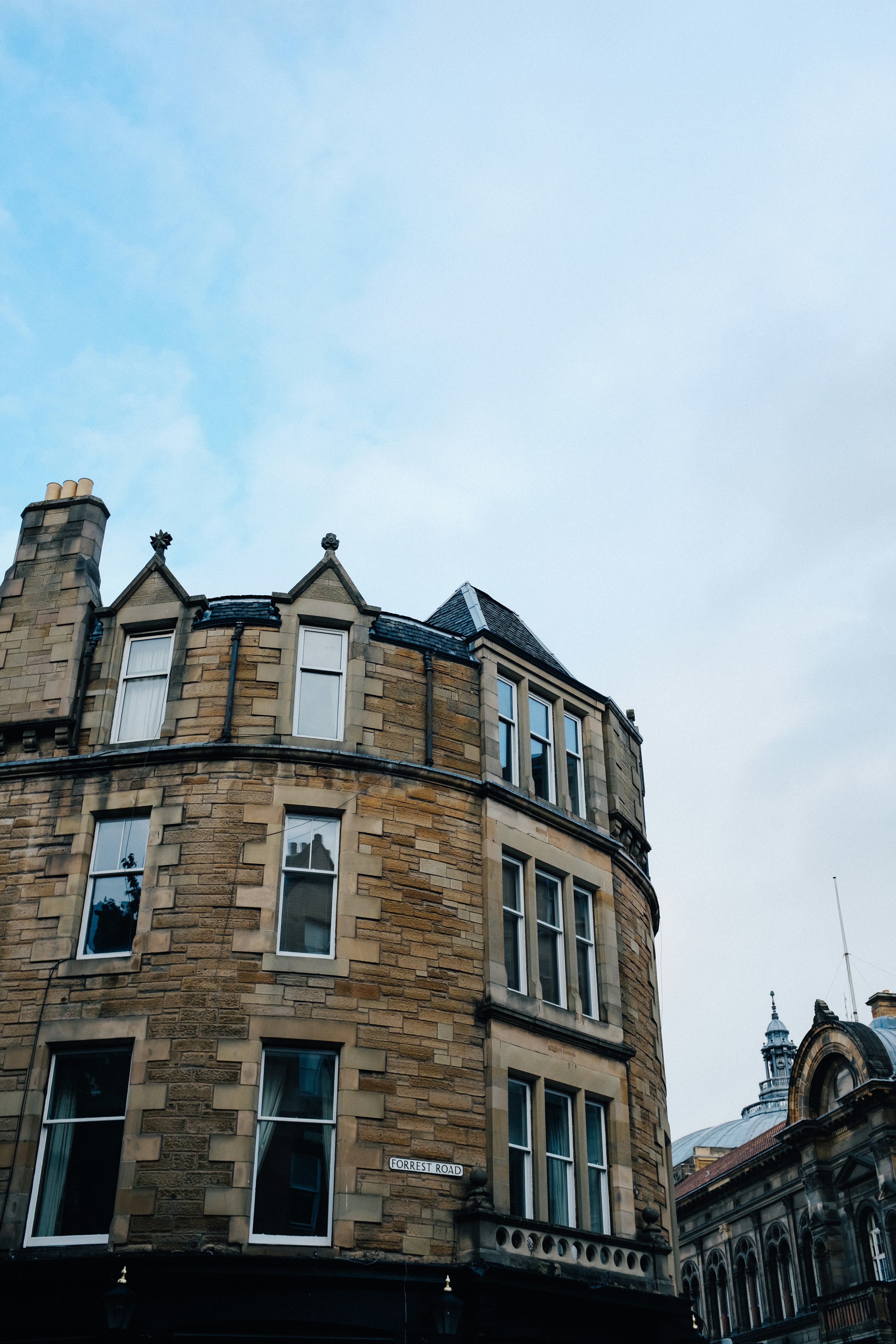 Photo by adrienolichon