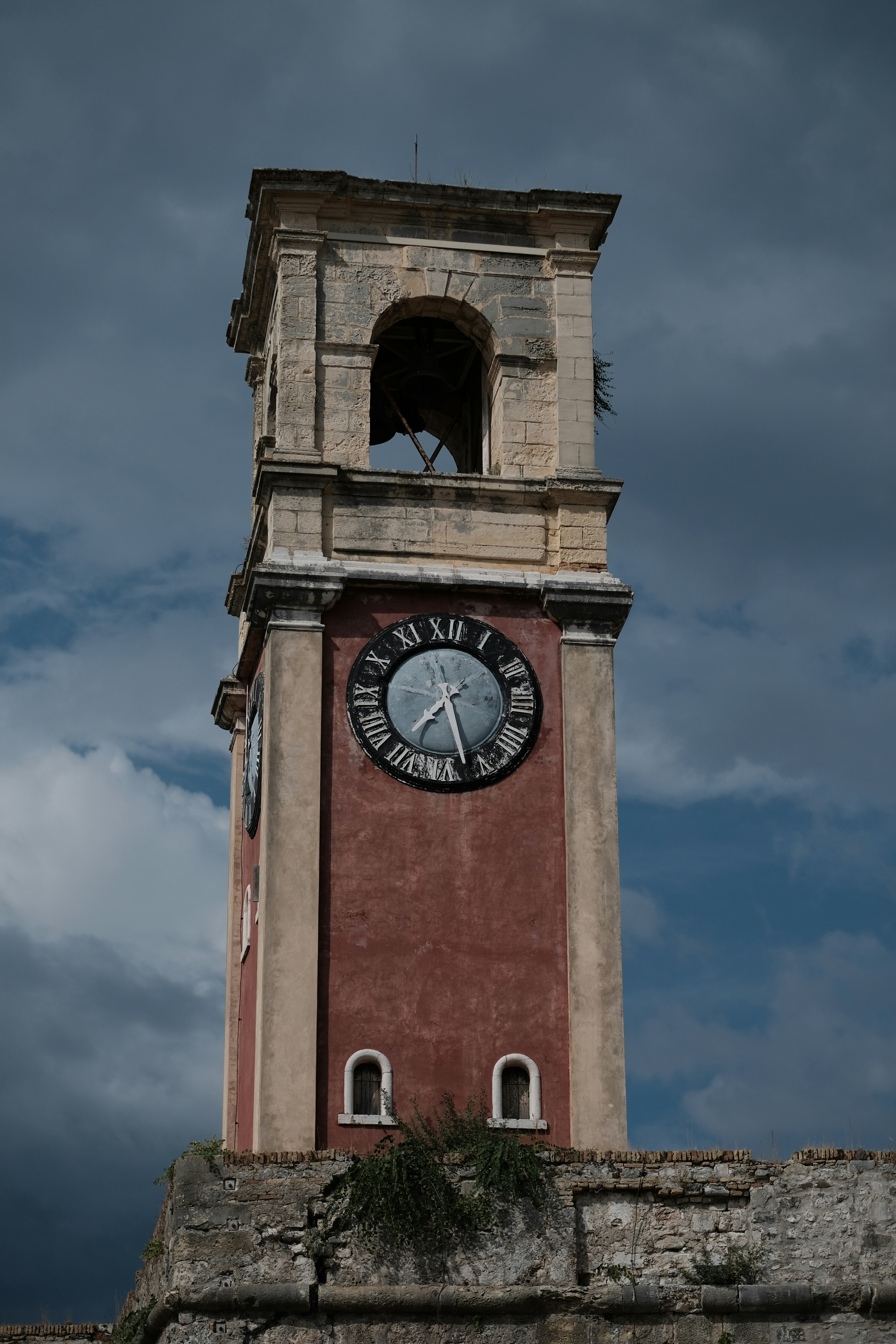 Photo by zaralazarov