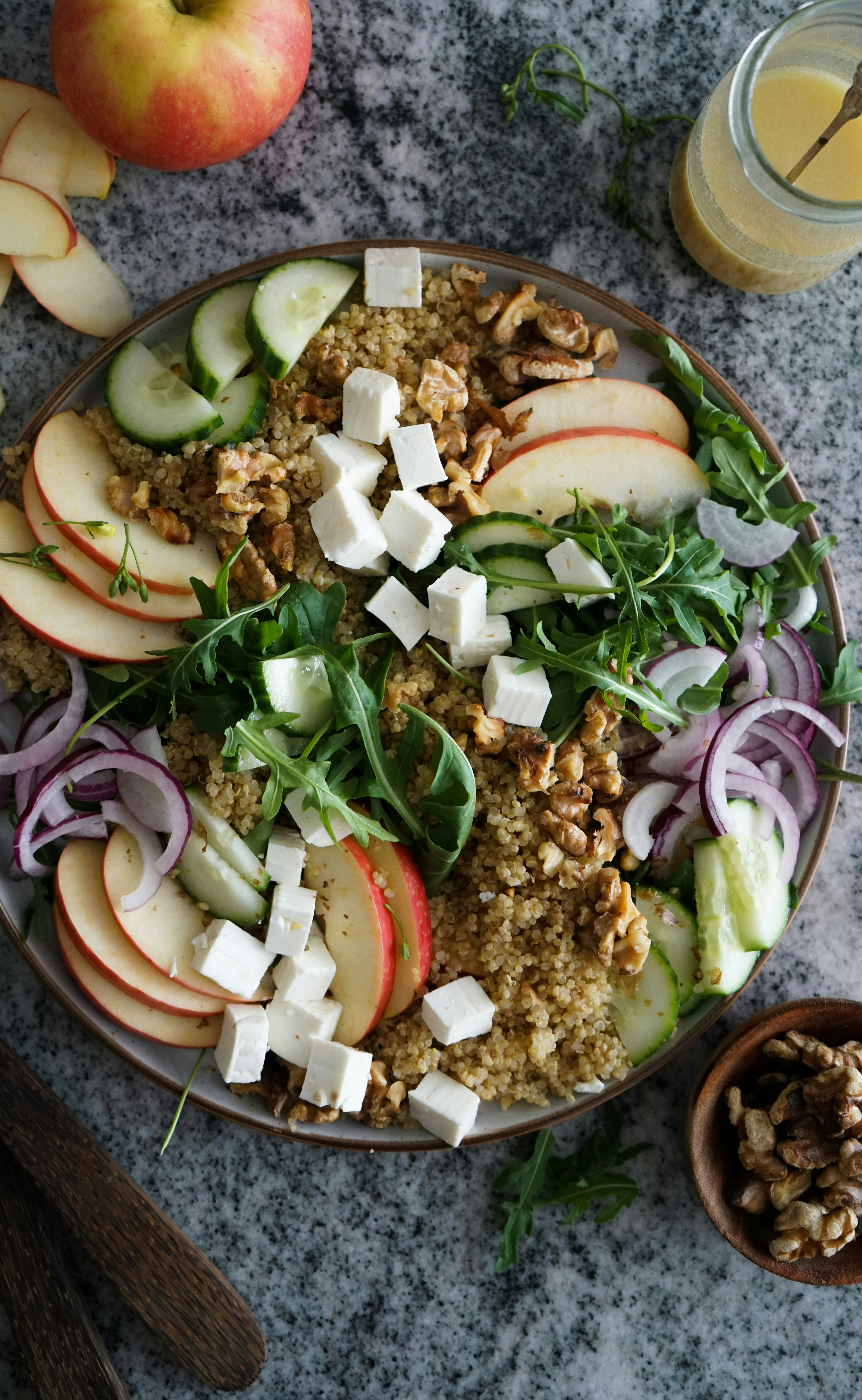 Ensalada de Quinoa con Pavo Asado, Espinacas y Aderezo de Limón