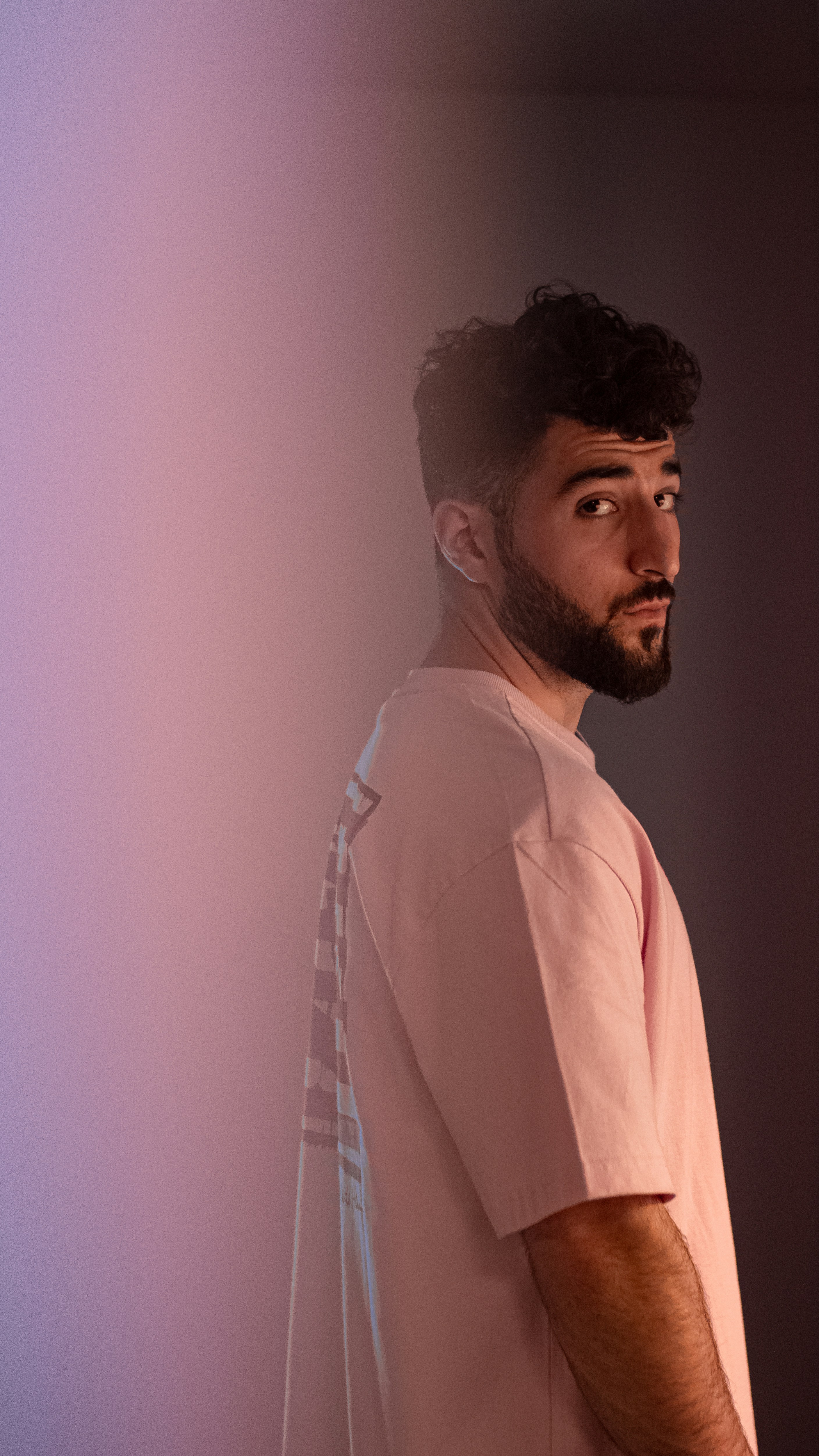 Un uomo con la barba