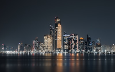 a city skyline at night
