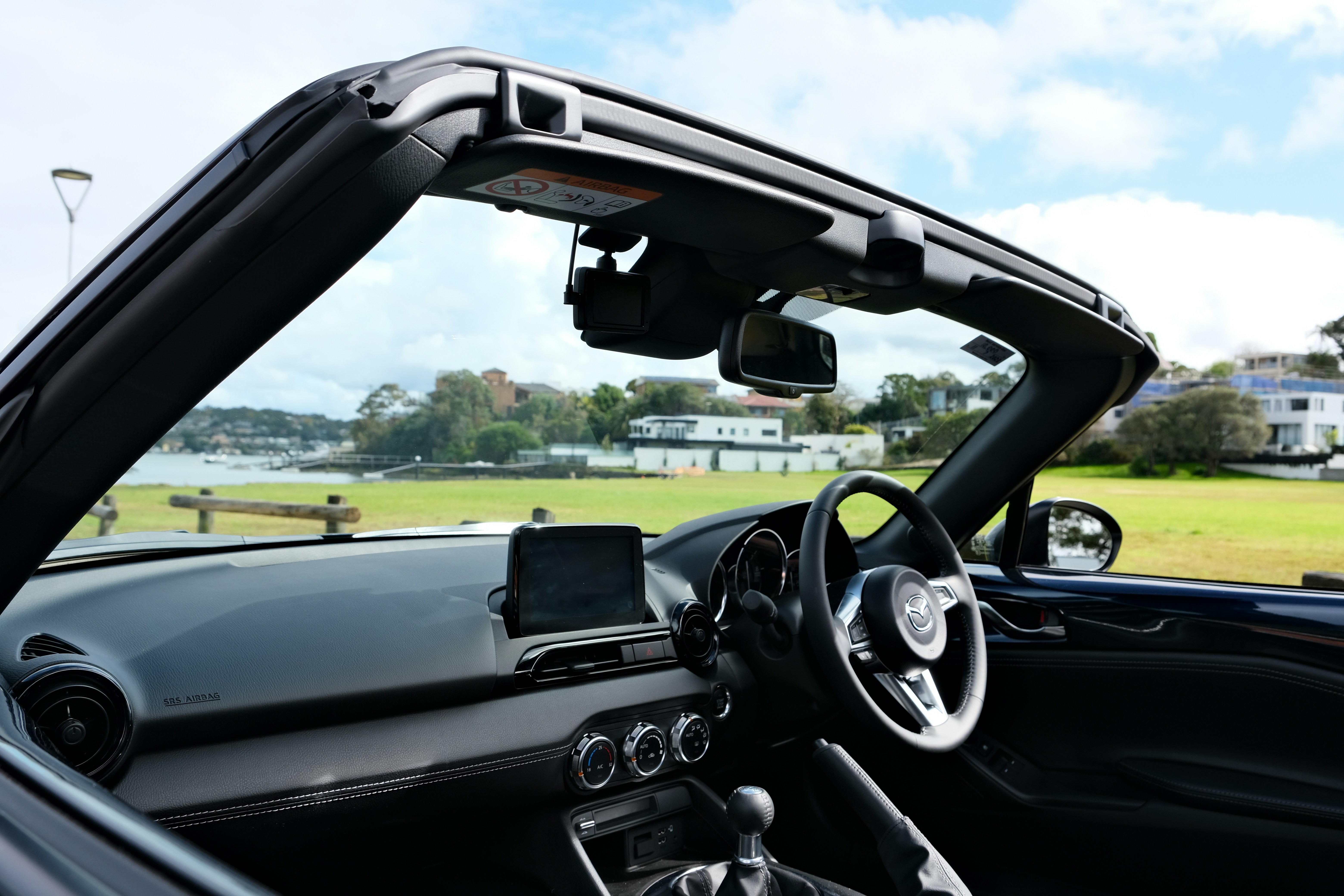 el interior de un coche