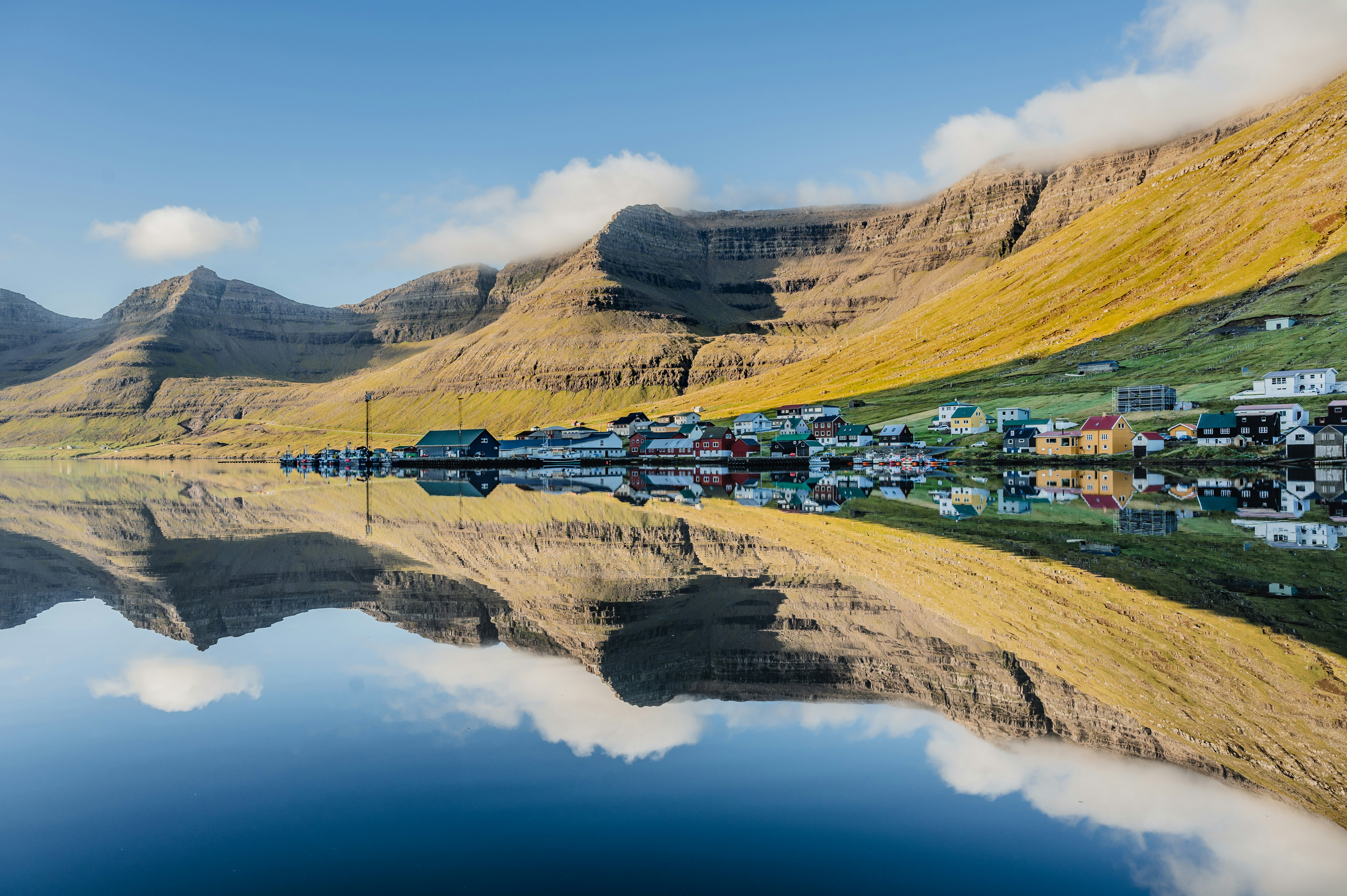 Una ciudad en una colina